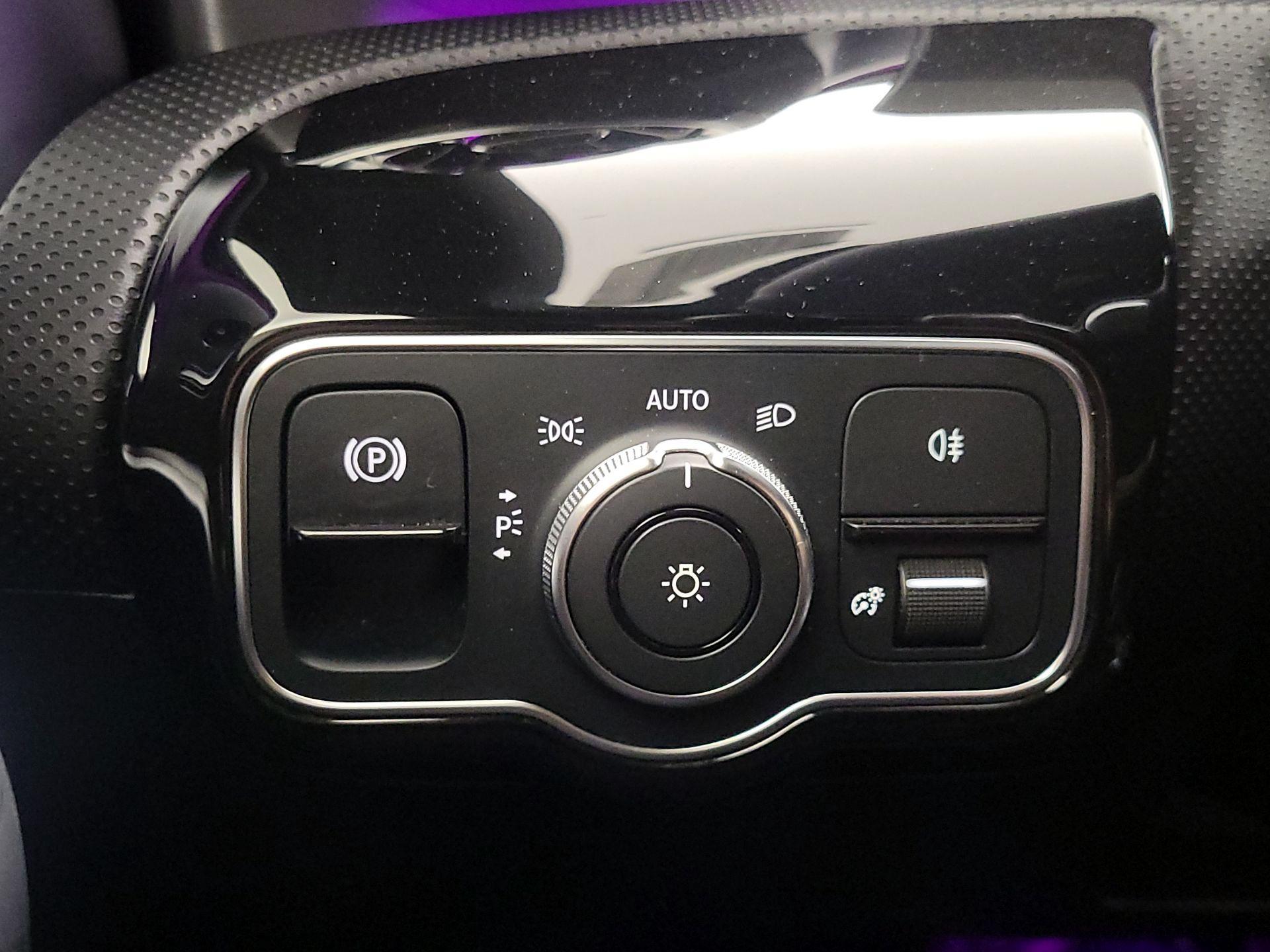 Thumbnail: 2019 Mercedes-Benz A-Class - 13