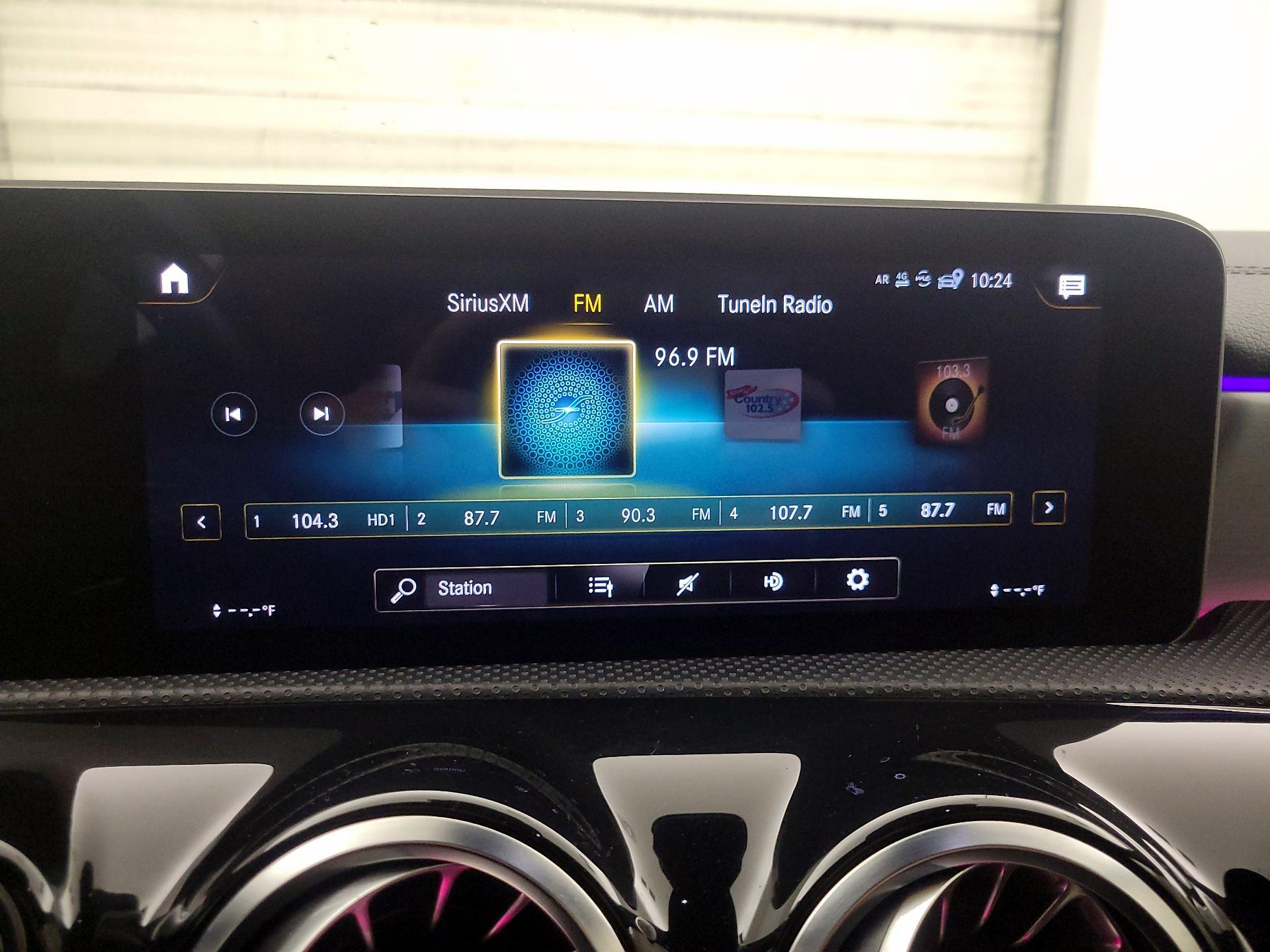 Thumbnail: 2019 Mercedes-Benz A-Class - 16