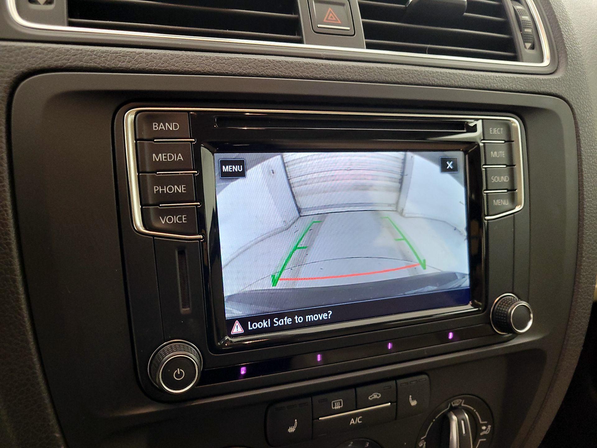 Thumbnail: 2017 Volkswagen Jetta - 14