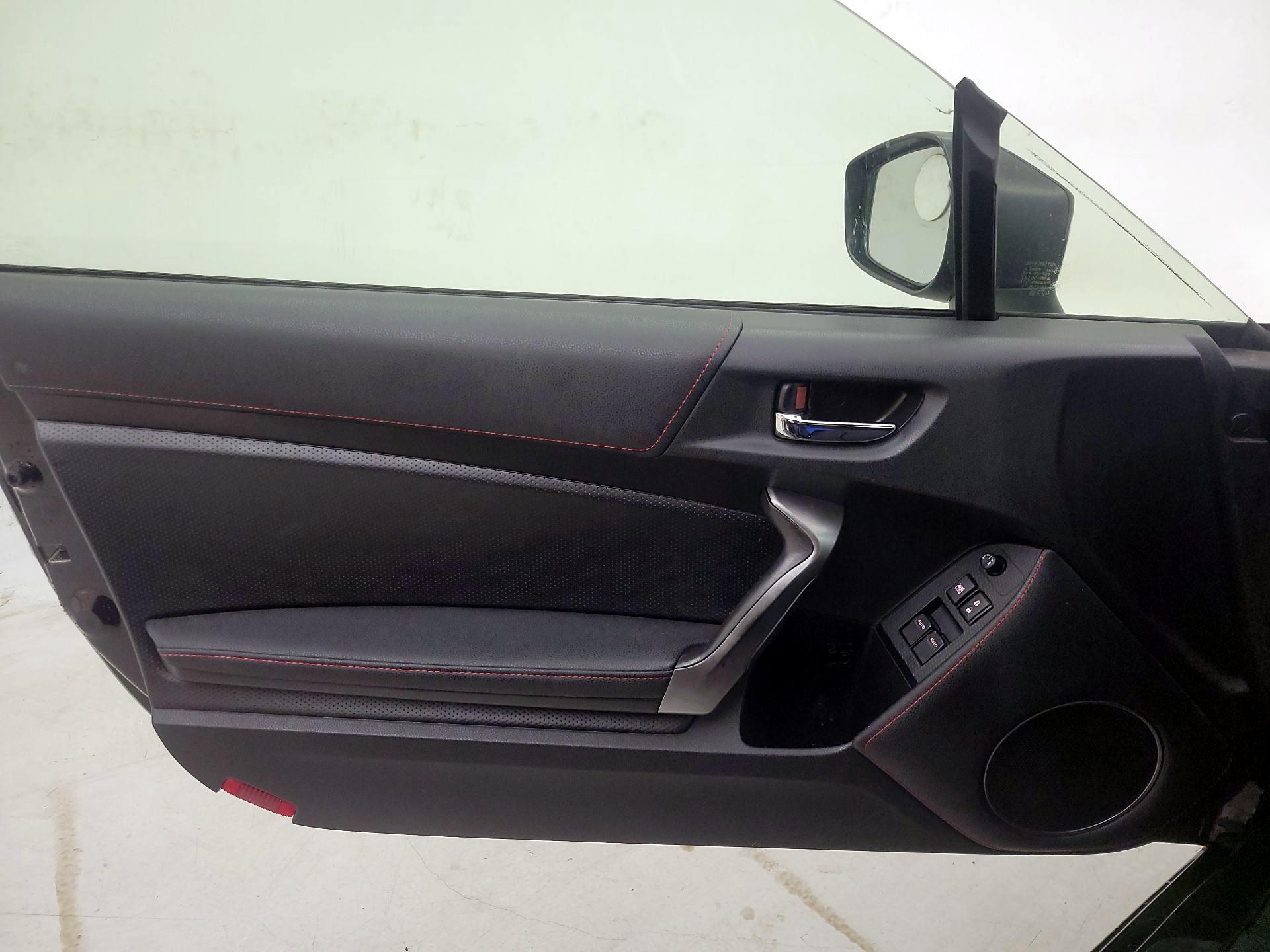 Thumbnail: 2014 Scion FR-S - 12