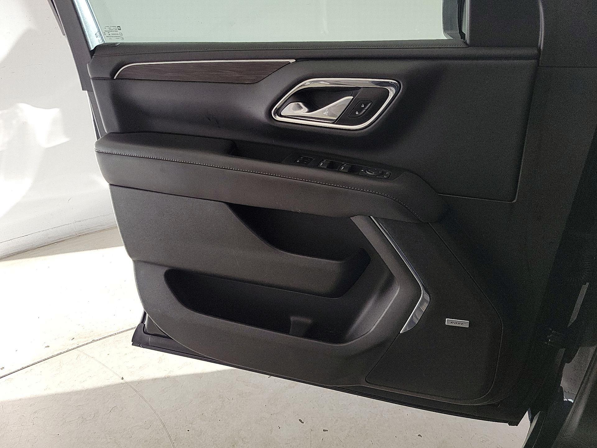 Thumbnail: 2022 Chevrolet Suburban - 12