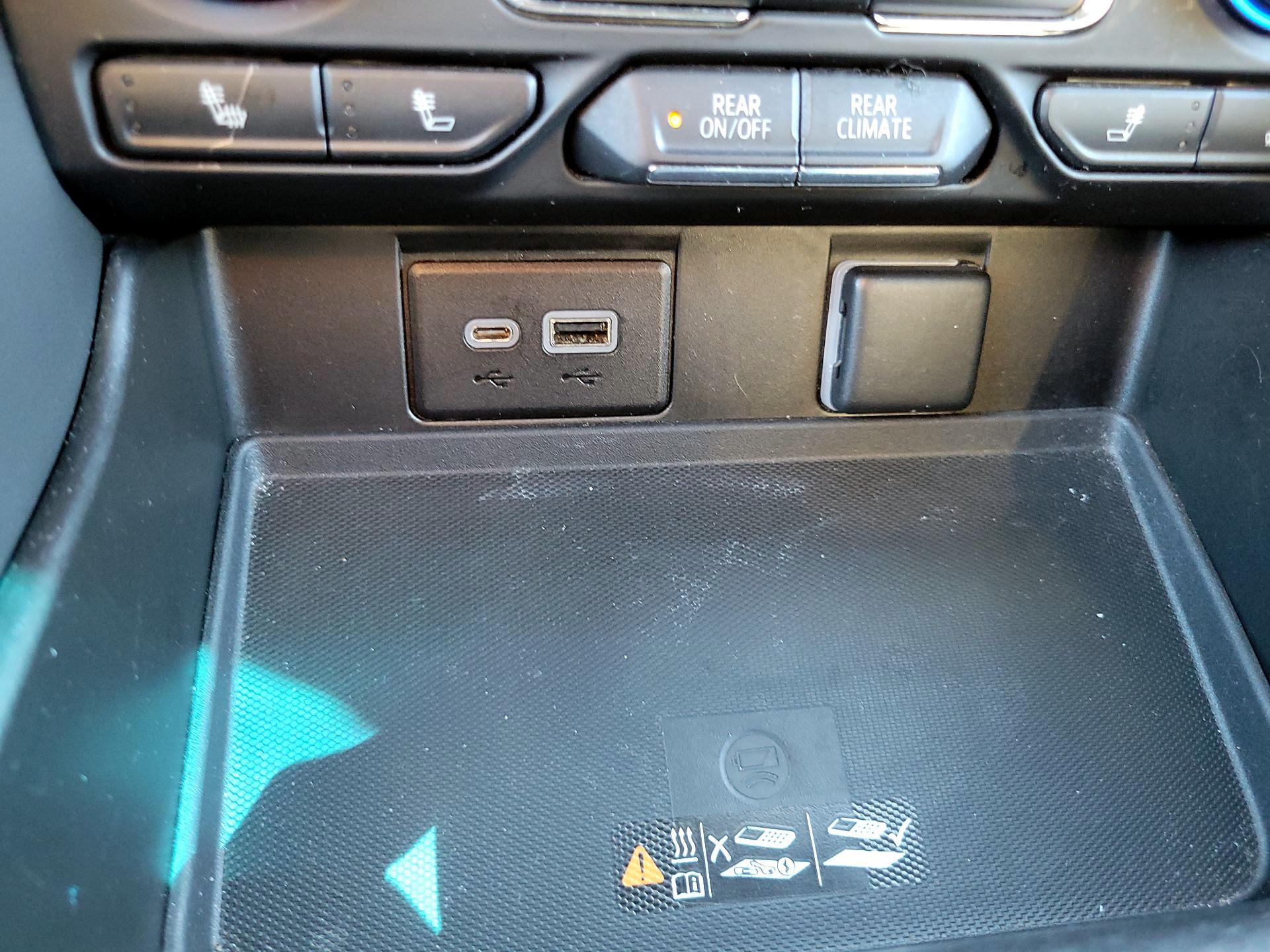 Thumbnail: 2022 Chevrolet Suburban - 18