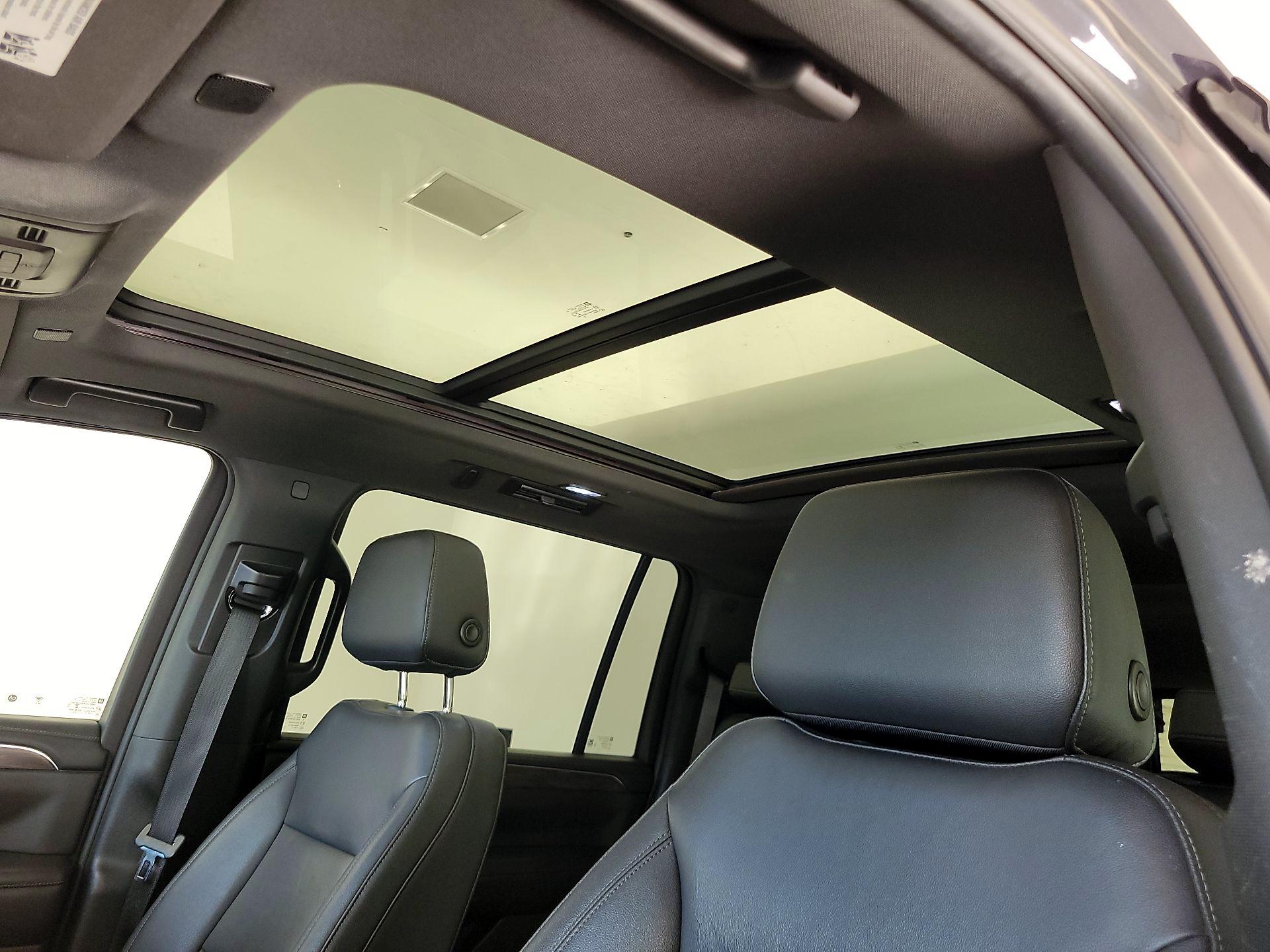 Thumbnail: 2022 Chevrolet Suburban - 19