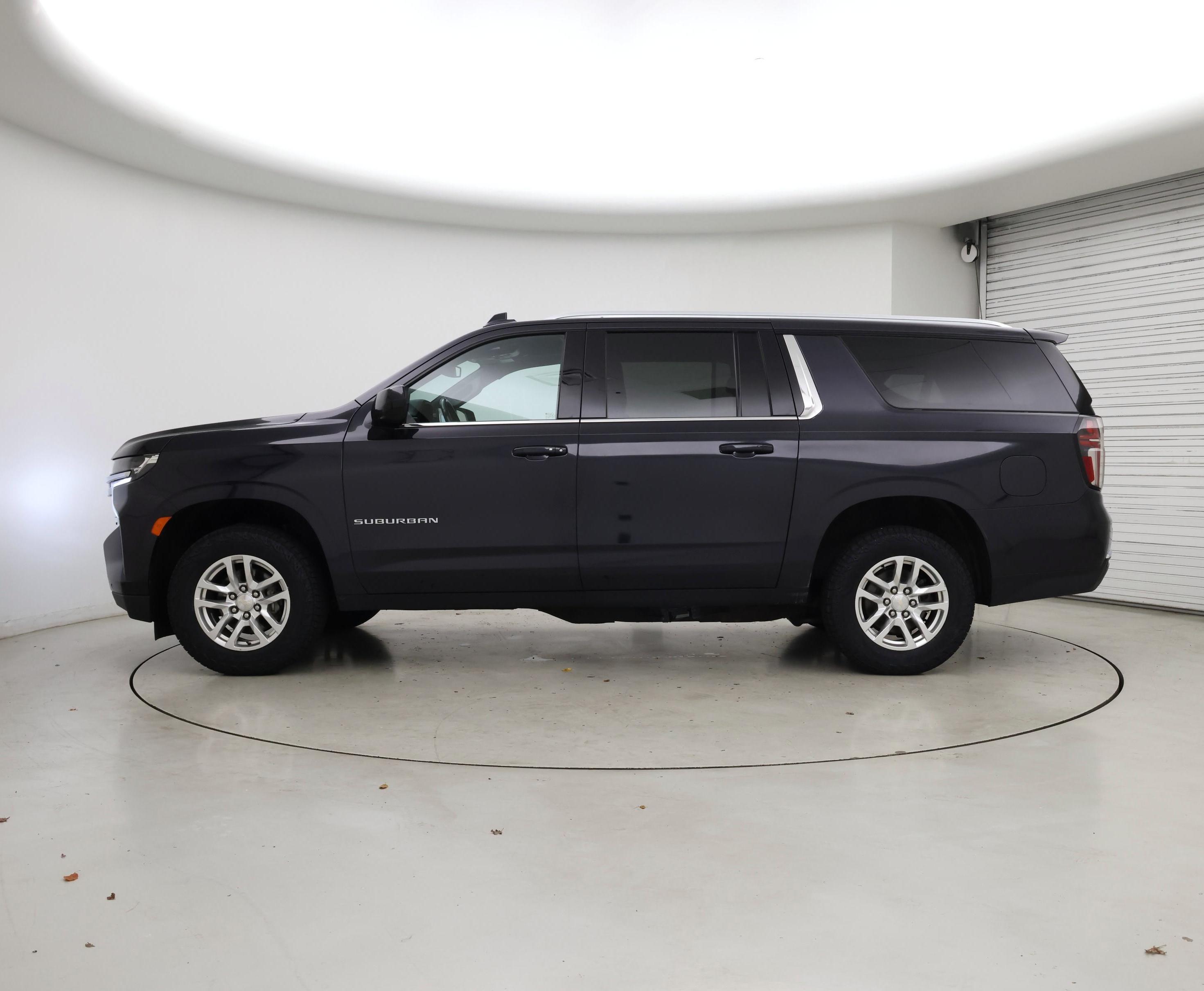 Thumbnail: 2022 Chevrolet Suburban - 3