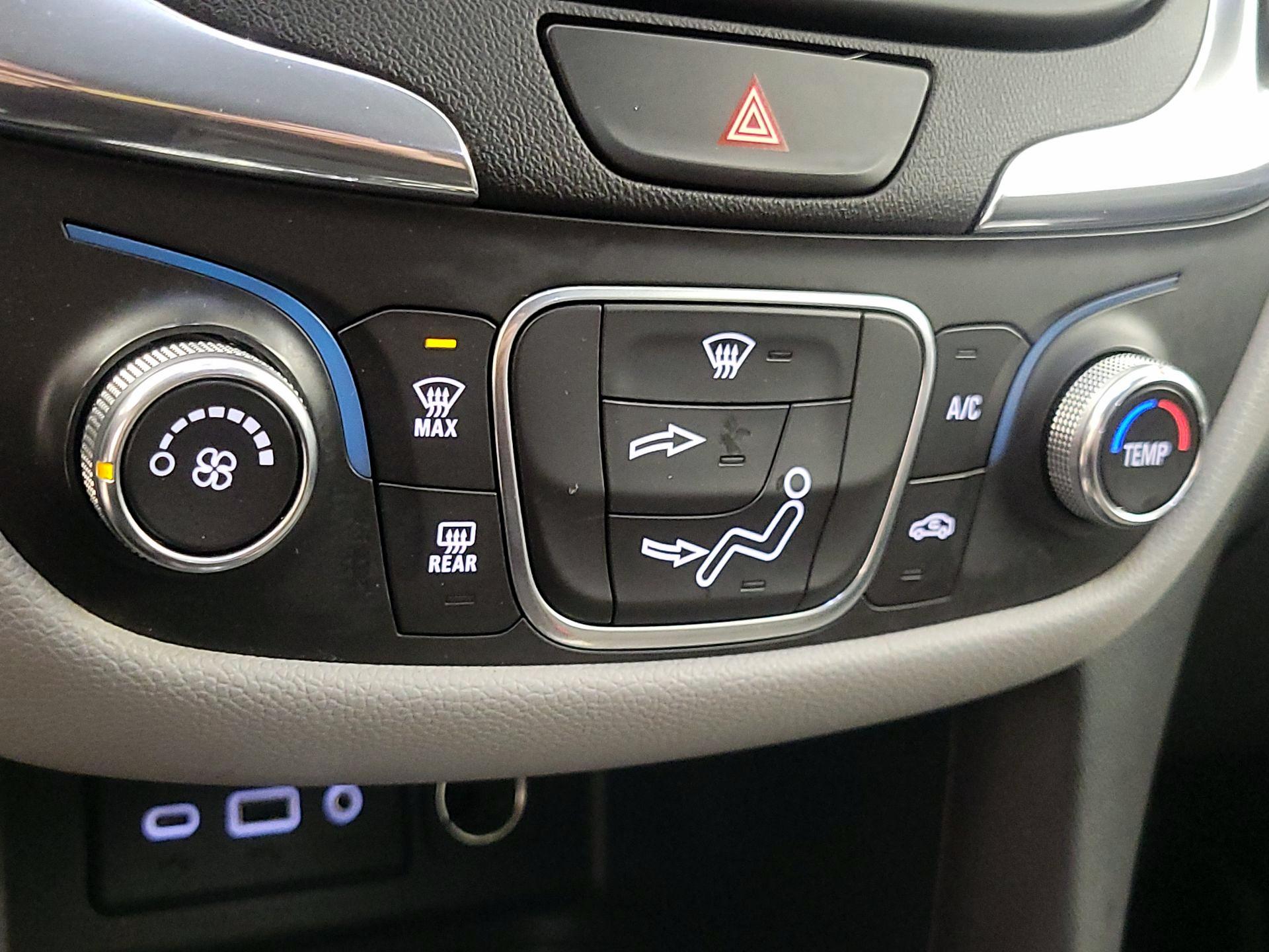 Thumbnail: 2020 Chevrolet Equinox - 16