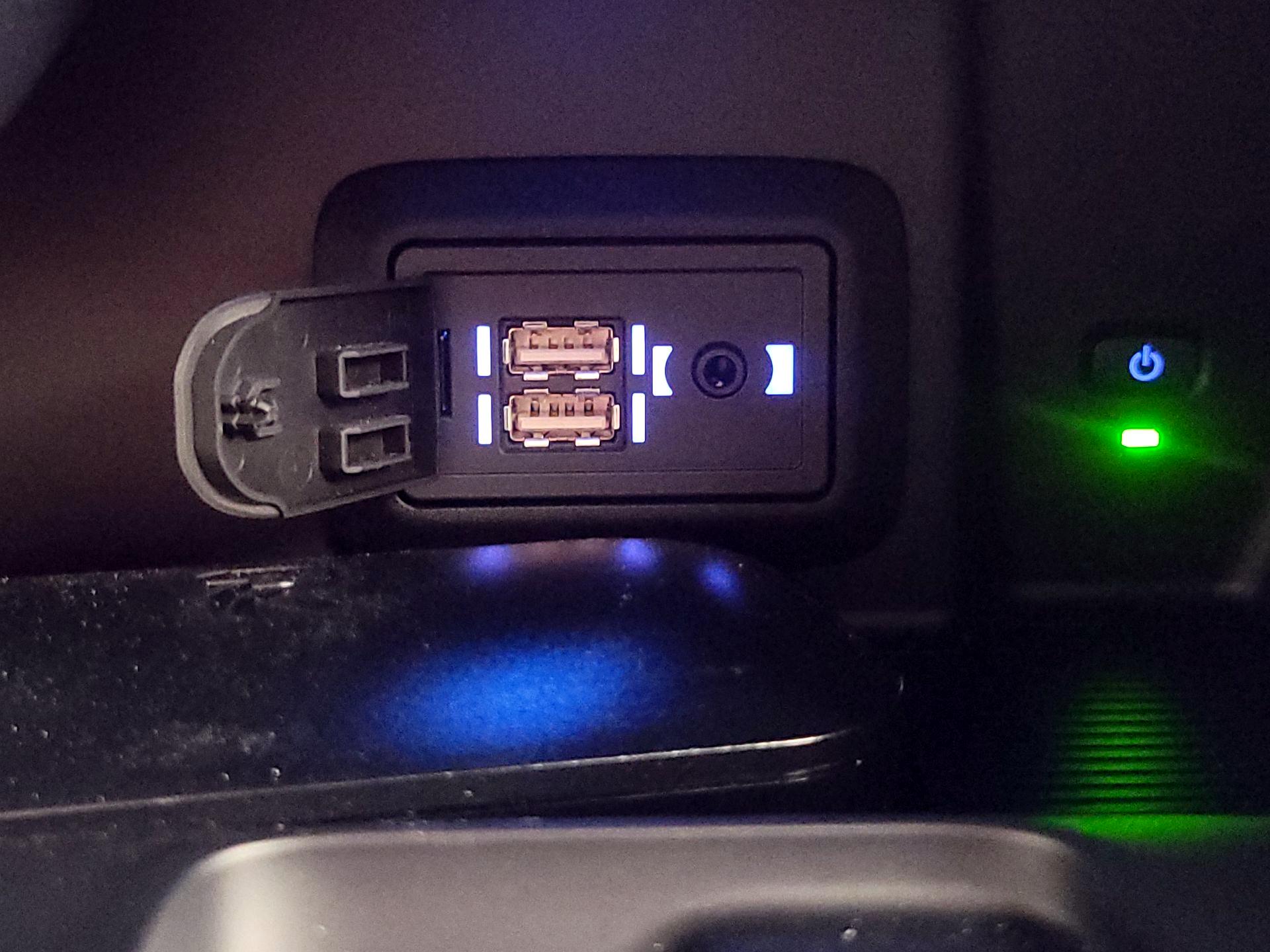 Thumbnail: 2021 Toyota Venza - 19