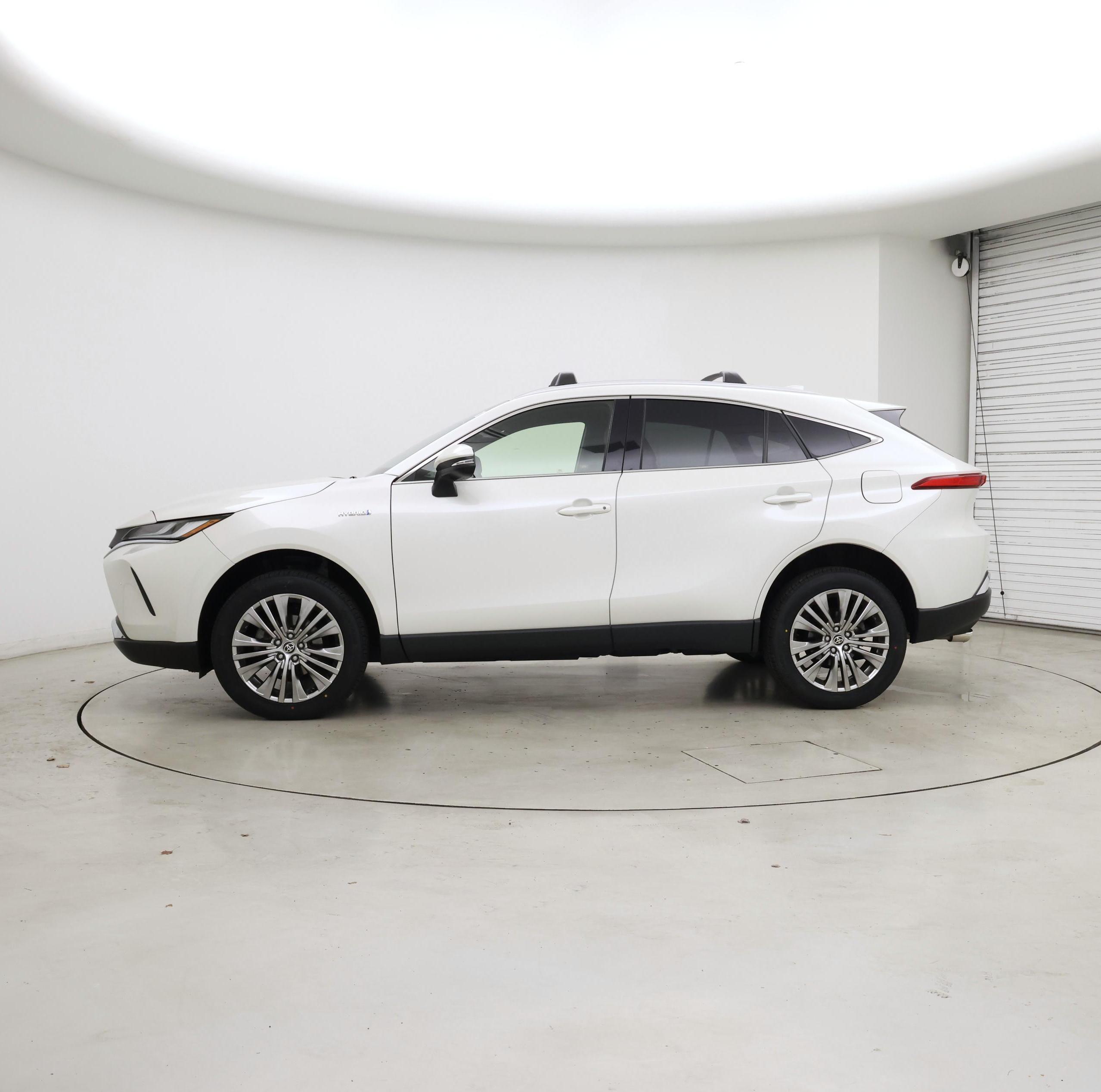 Thumbnail: 2021 Toyota Venza - 3