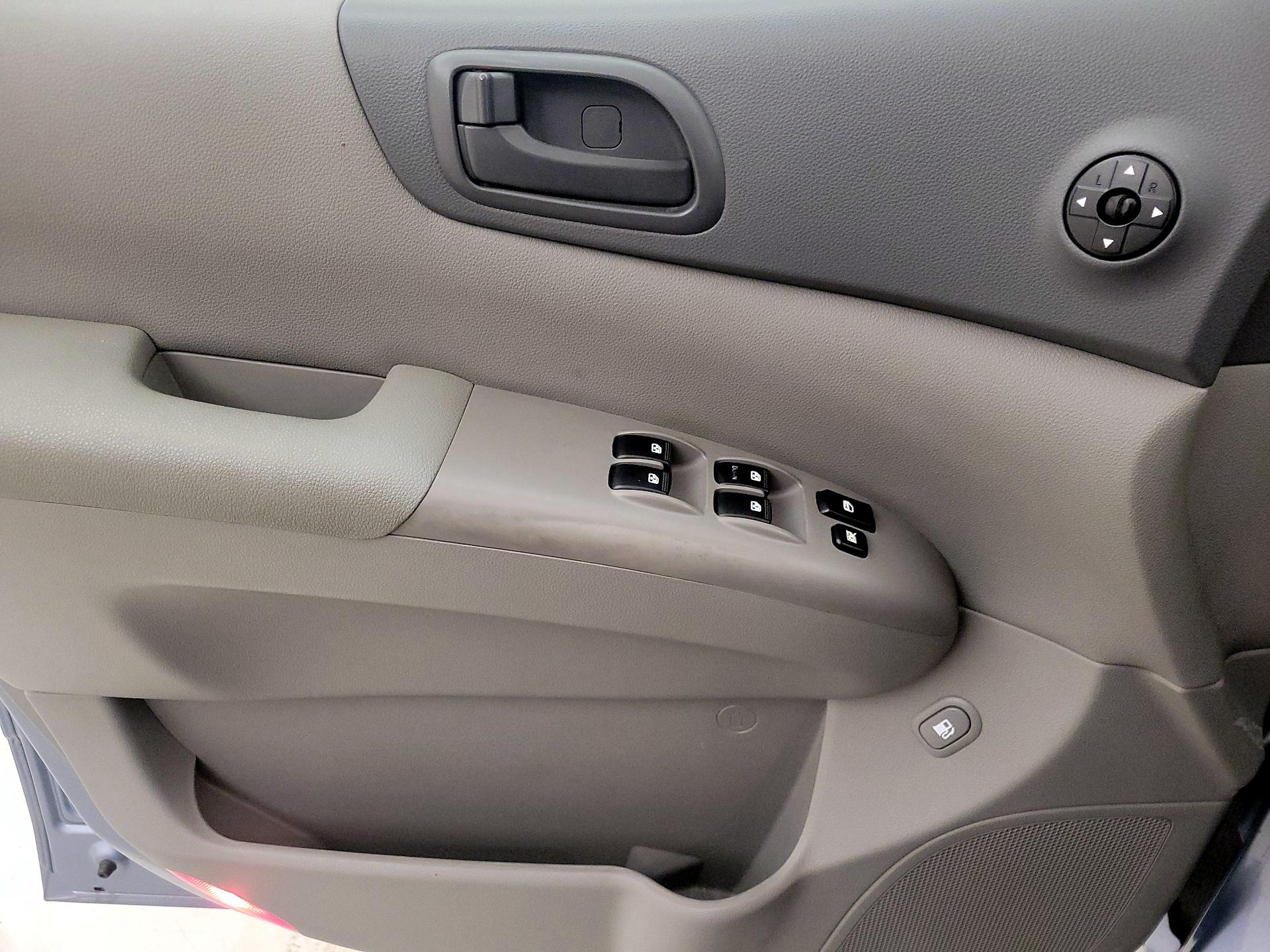 Thumbnail: 2014 Kia Sedona - 12