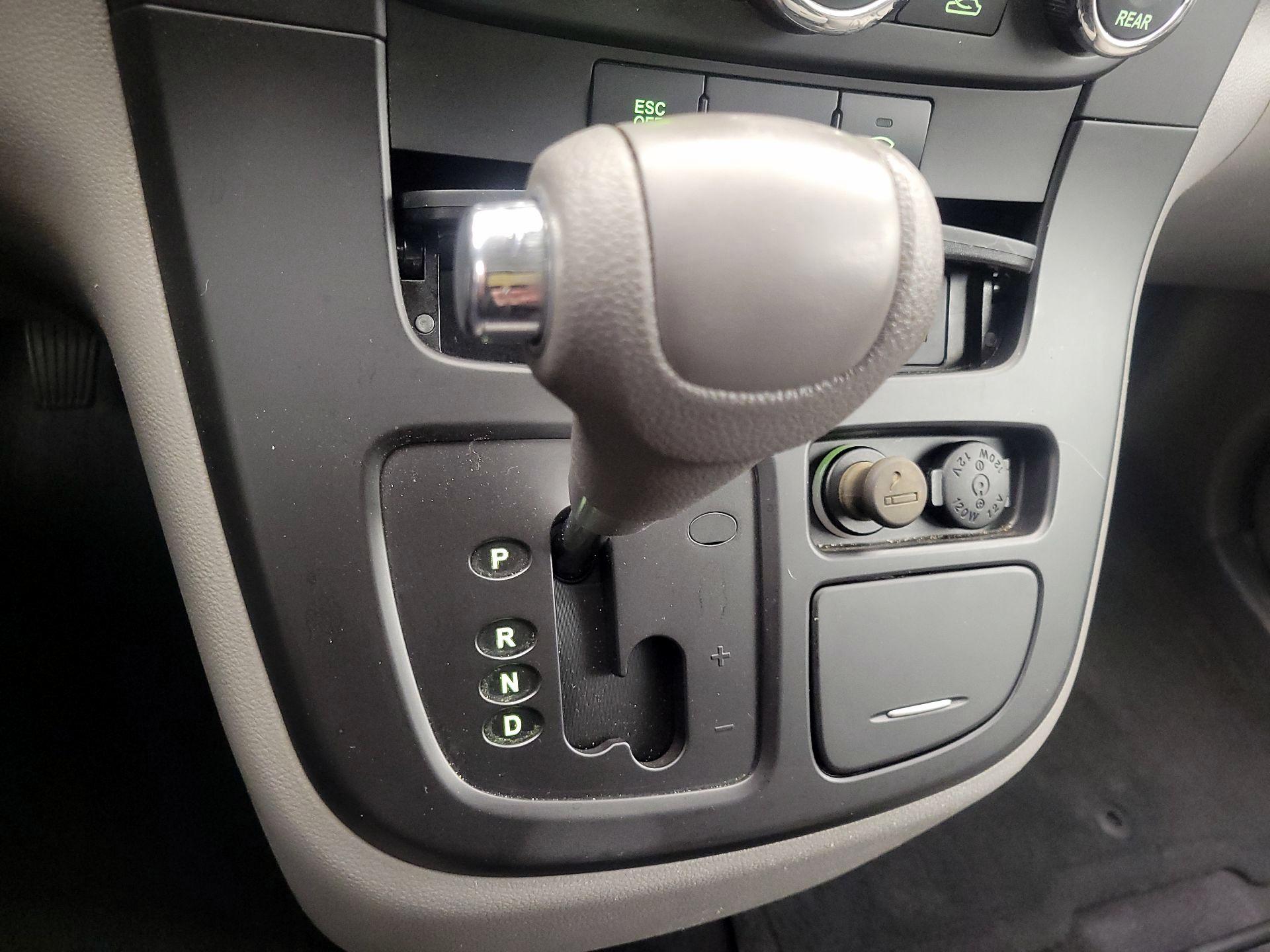 Thumbnail: 2014 Kia Sedona - 16