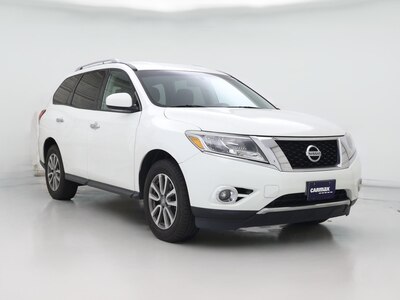 White 2016 Nissan Pathfinder SV