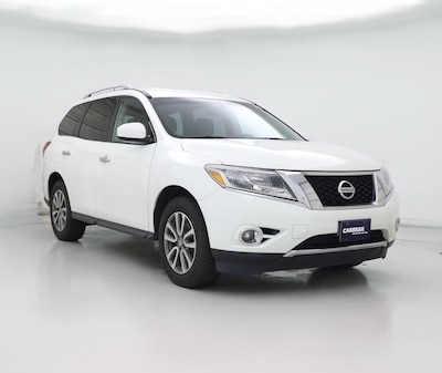 White 2016 Nissan Pathfinder SV