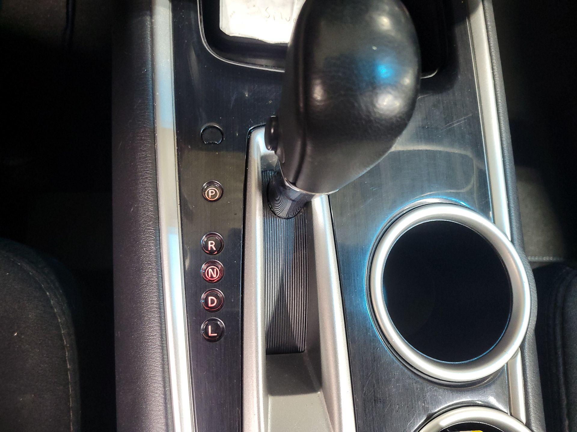 Thumbnail: 2016 Nissan Pathfinder - 17