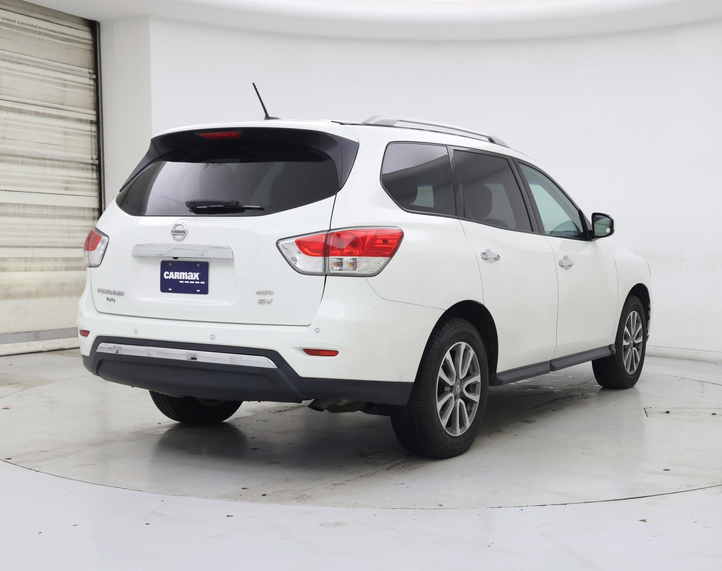 Thumbnail: 2016 Nissan Pathfinder - 8