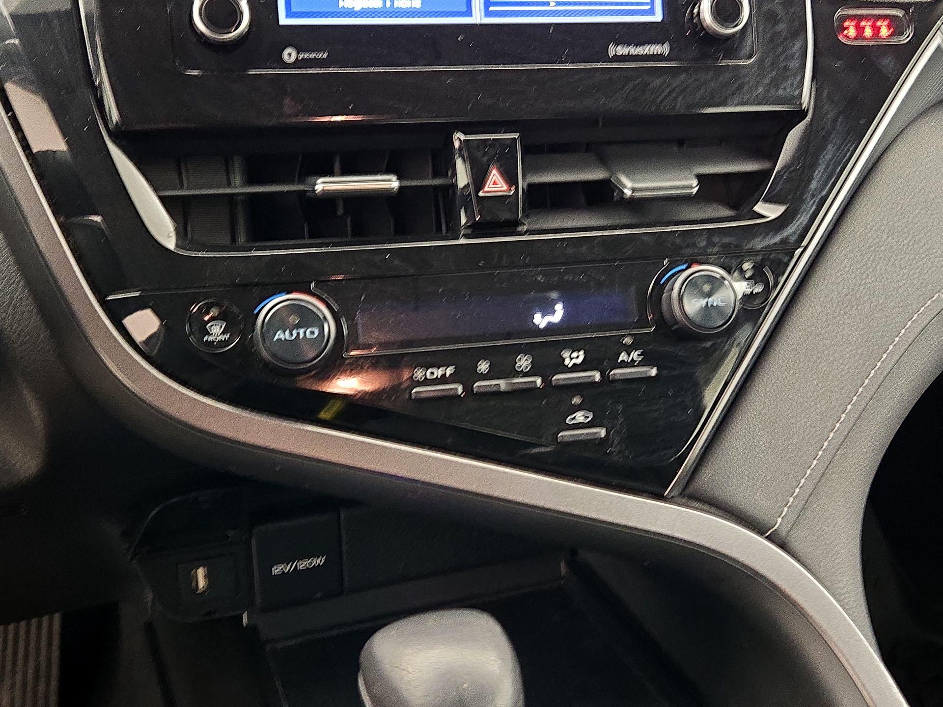 Thumbnail: 2022 Toyota Camry - 17