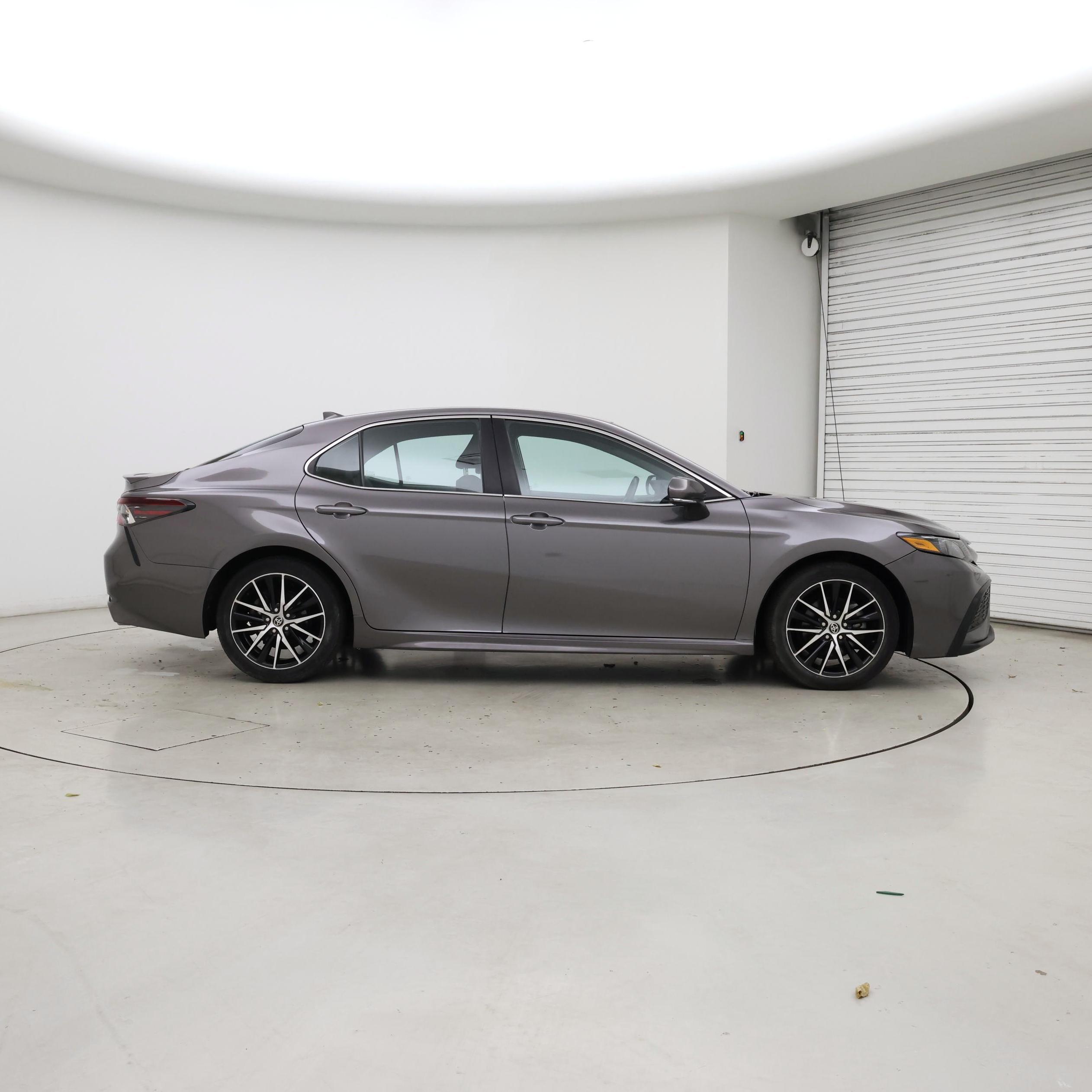 Thumbnail: 2022 Toyota Camry - 7