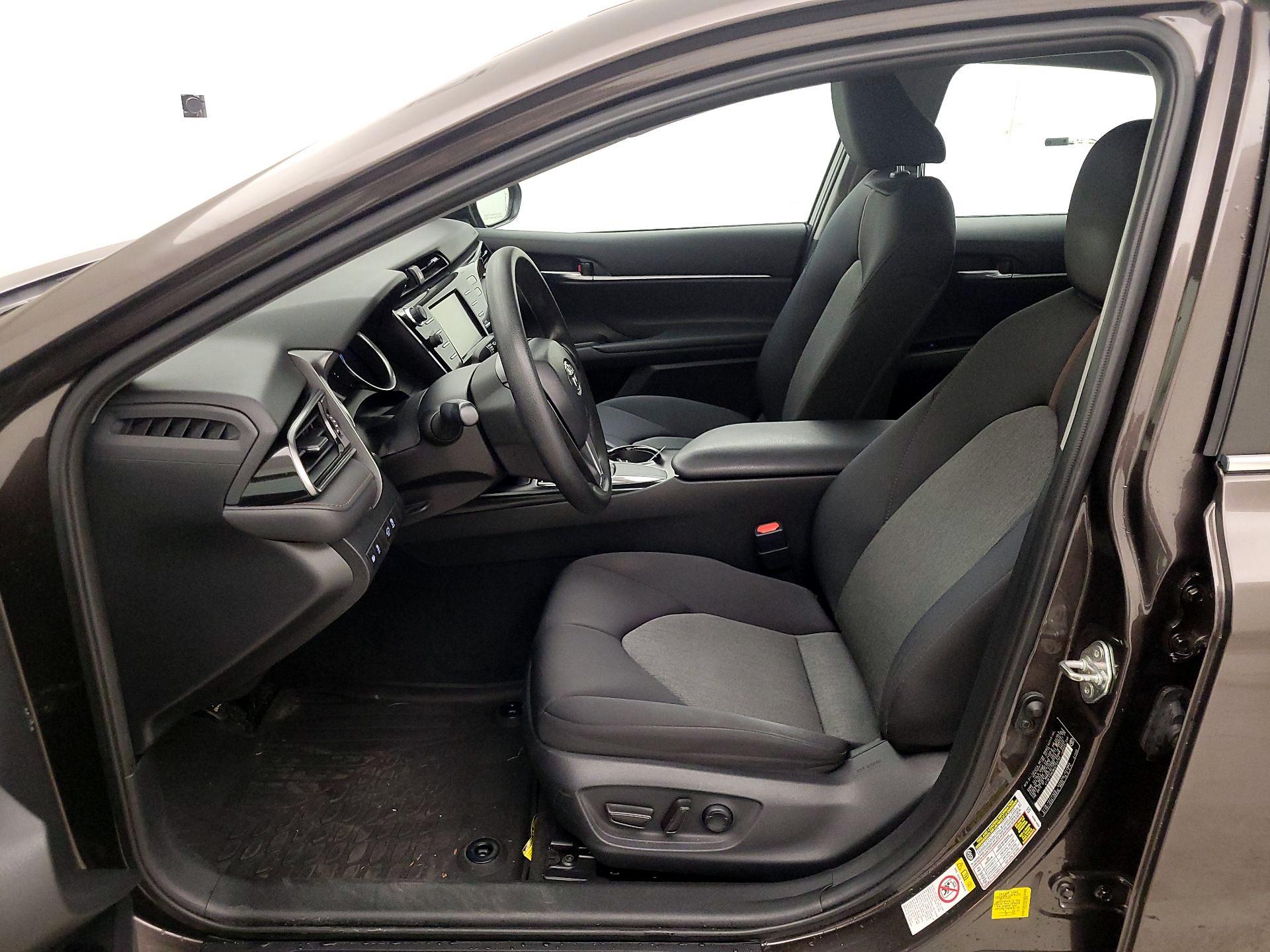 Thumbnail: 2019 Toyota Camry - 11