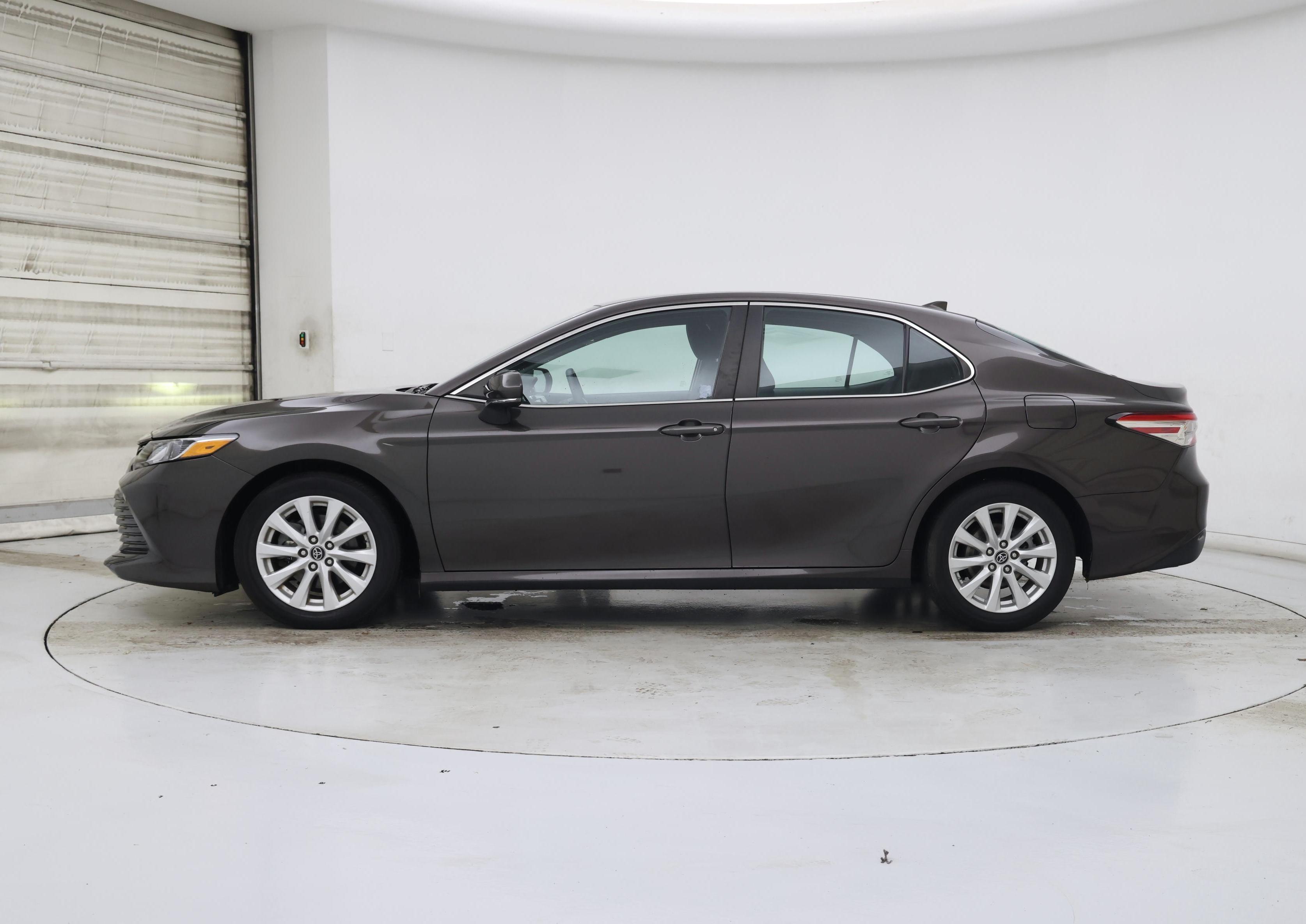 Thumbnail: 2019 Toyota Camry - 3