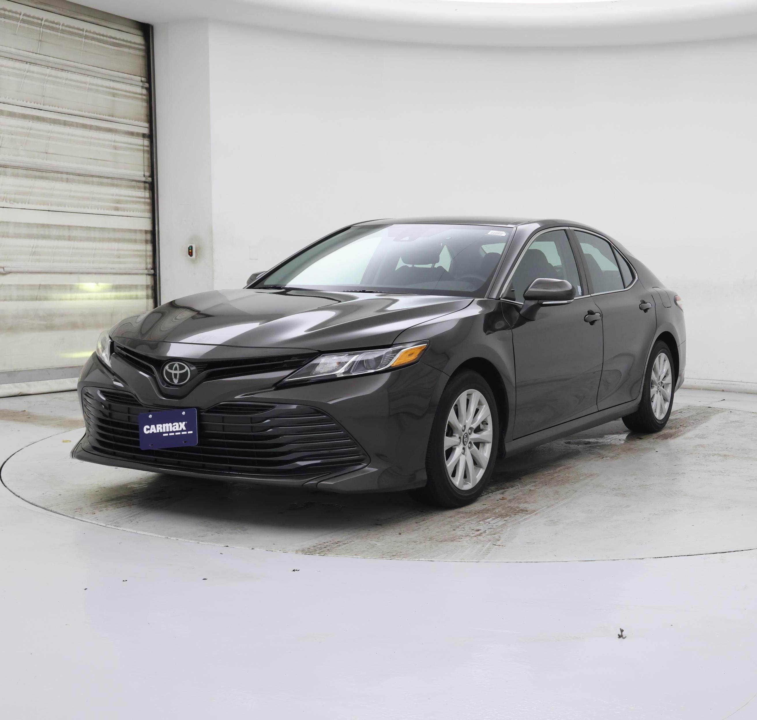 Thumbnail: 2019 Toyota Camry - 4