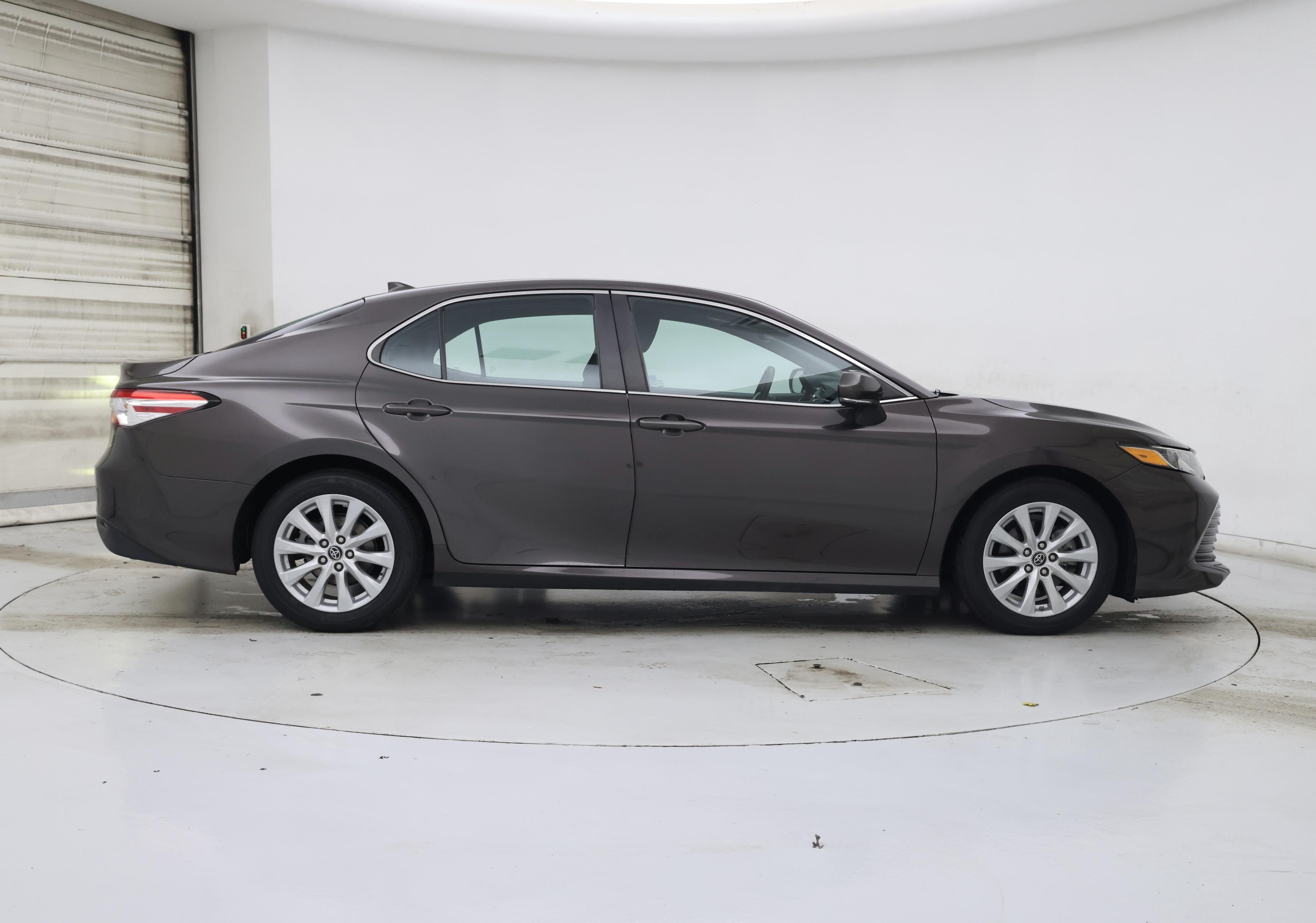 Thumbnail: 2019 Toyota Camry - 7