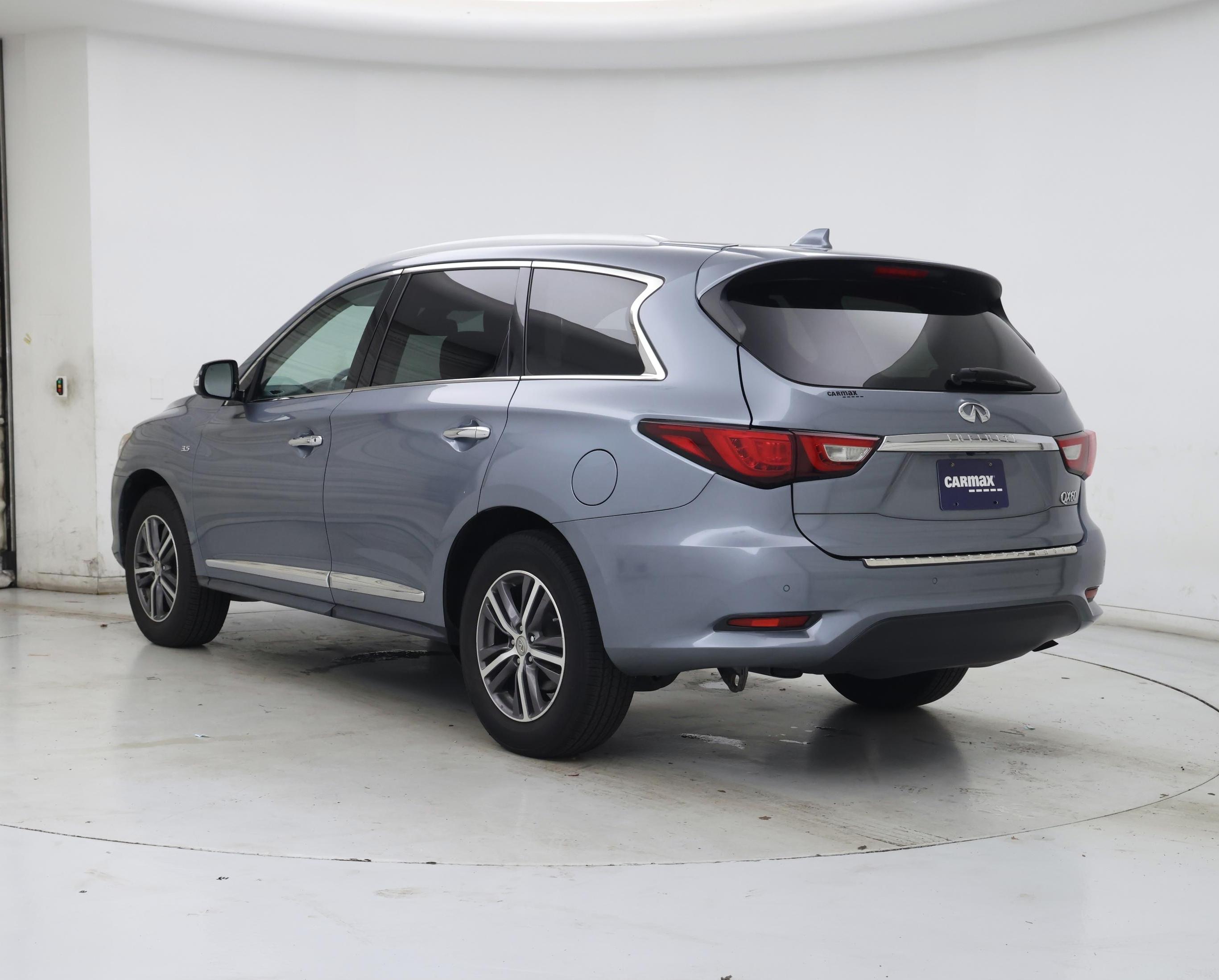 Thumbnail: 2017 INFINITI QX60 - 2