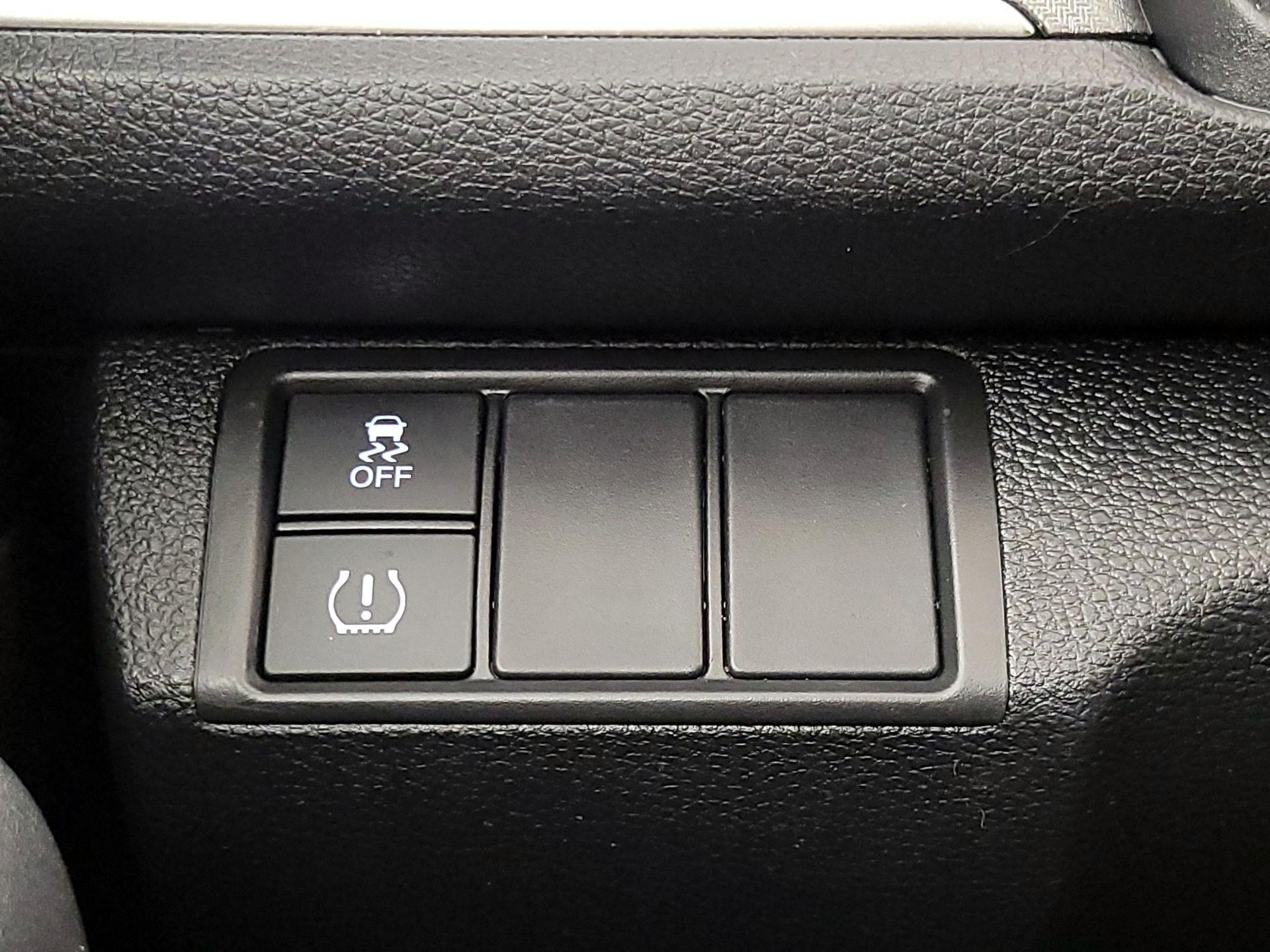 Thumbnail: 2017 Honda Civic - 13