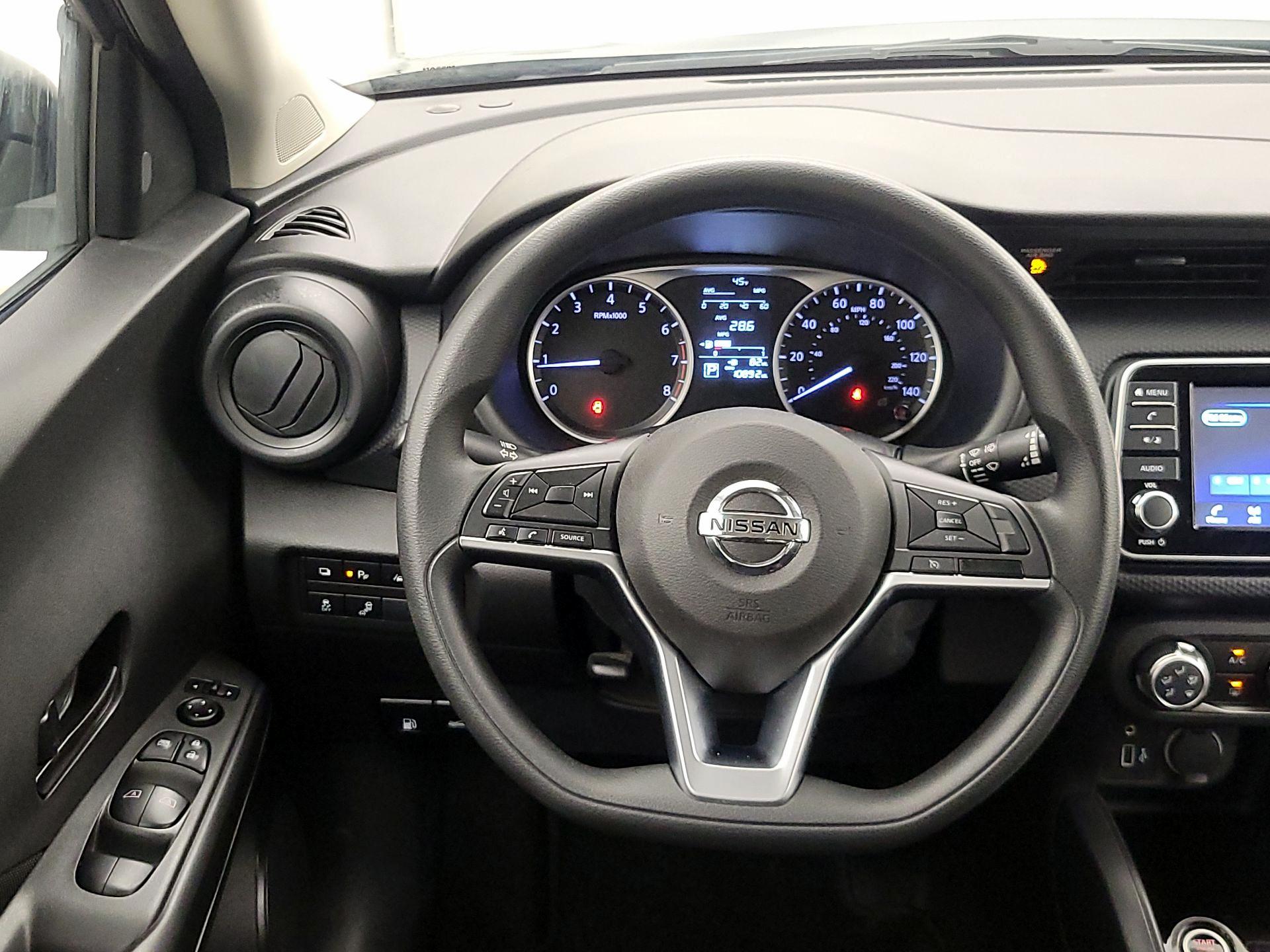 Thumbnail: 2021 Nissan Kicks - 10