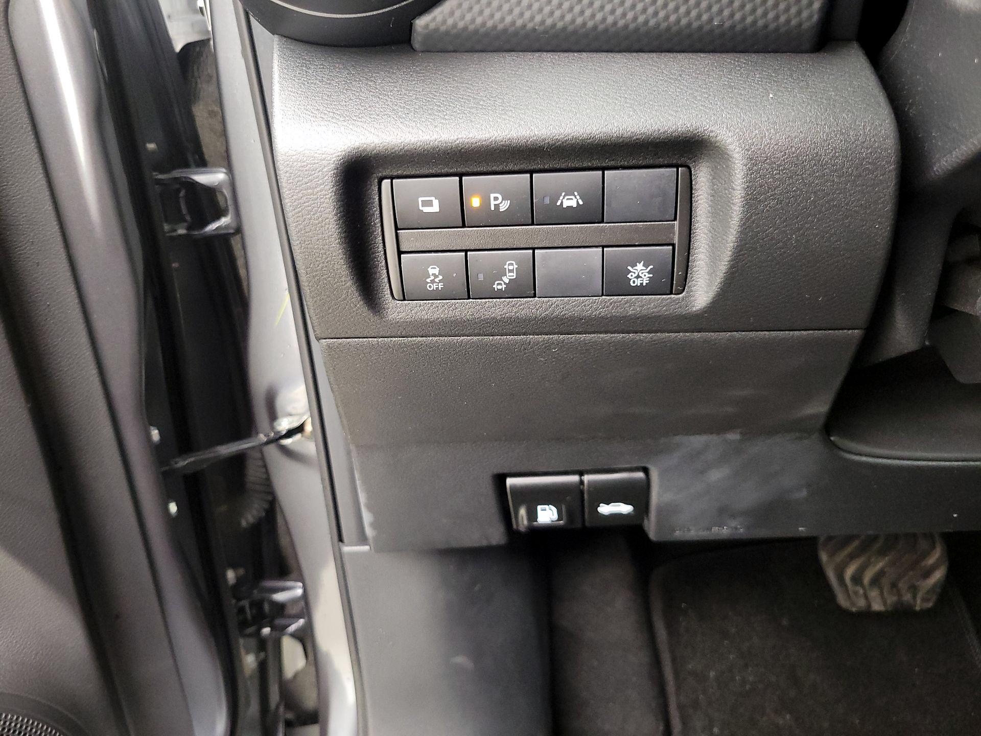 Thumbnail: 2021 Nissan Kicks - 13