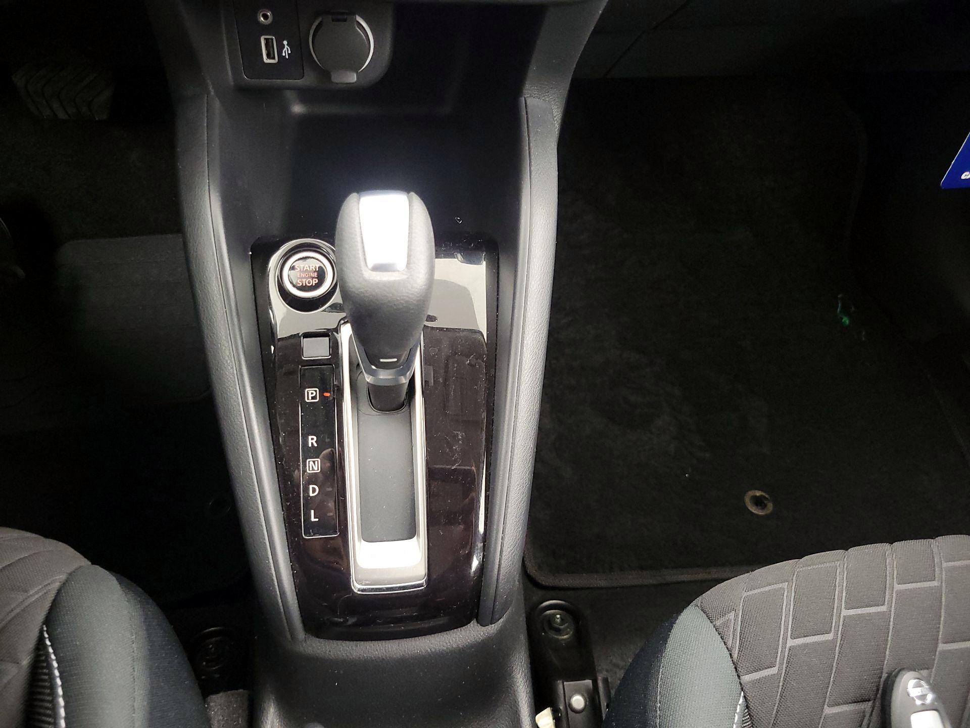 Thumbnail: 2021 Nissan Kicks - 17