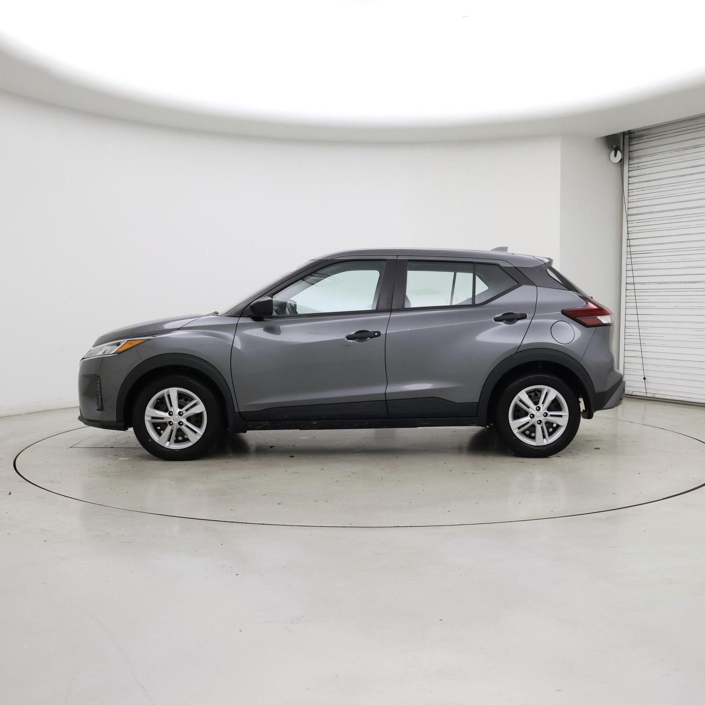 Thumbnail: 2021 Nissan Kicks - 3