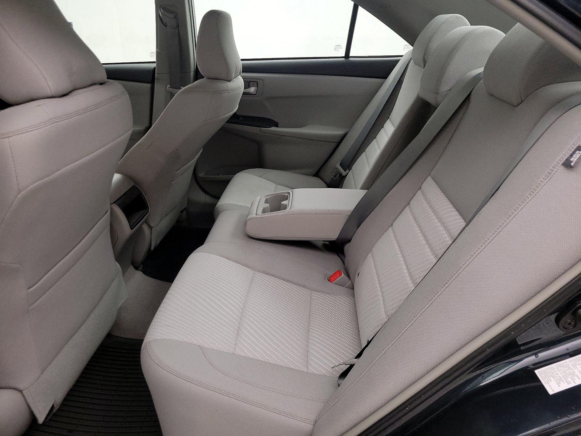 Thumbnail: 2015 Toyota Camry - 19