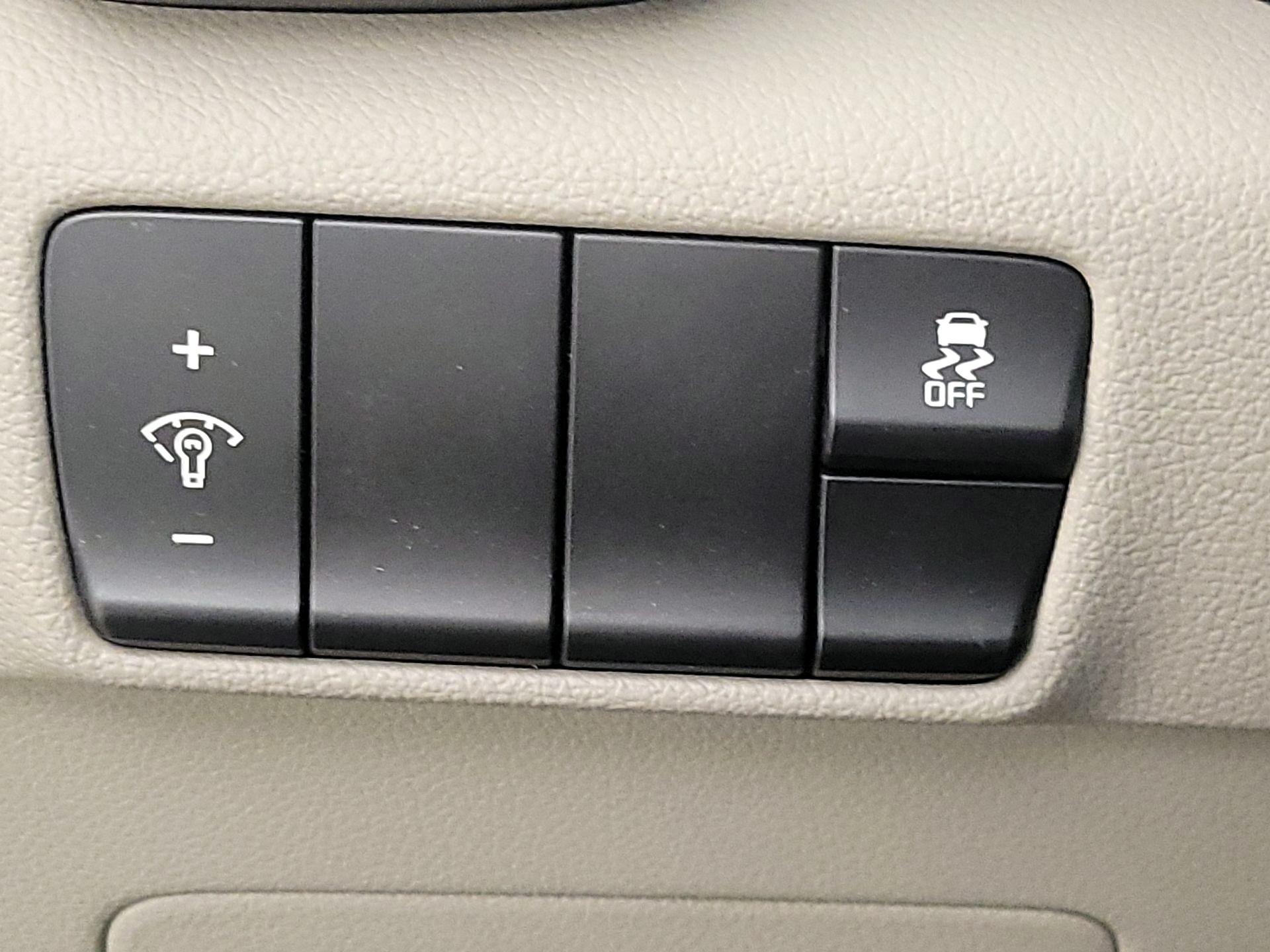 Thumbnail: 2019 Kia Sportage - 13