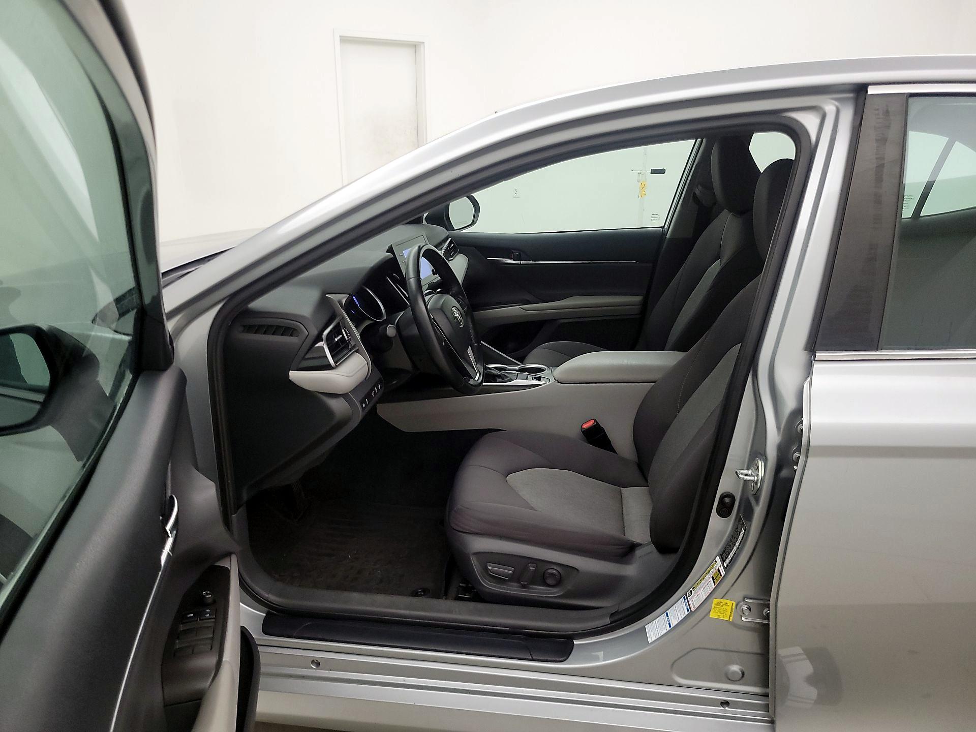 Thumbnail: 2021 Toyota Camry - 11