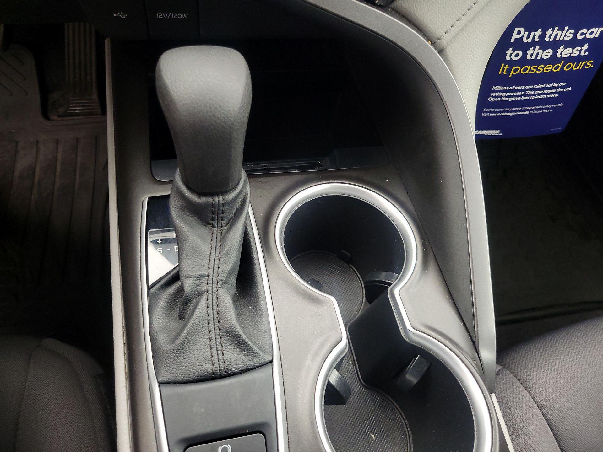 Thumbnail: 2021 Toyota Camry - 17