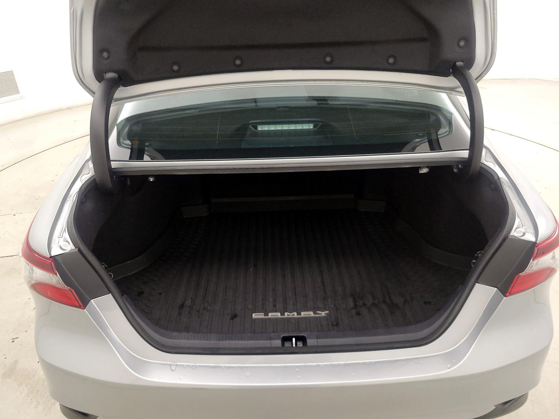 Thumbnail: 2021 Toyota Camry - 20