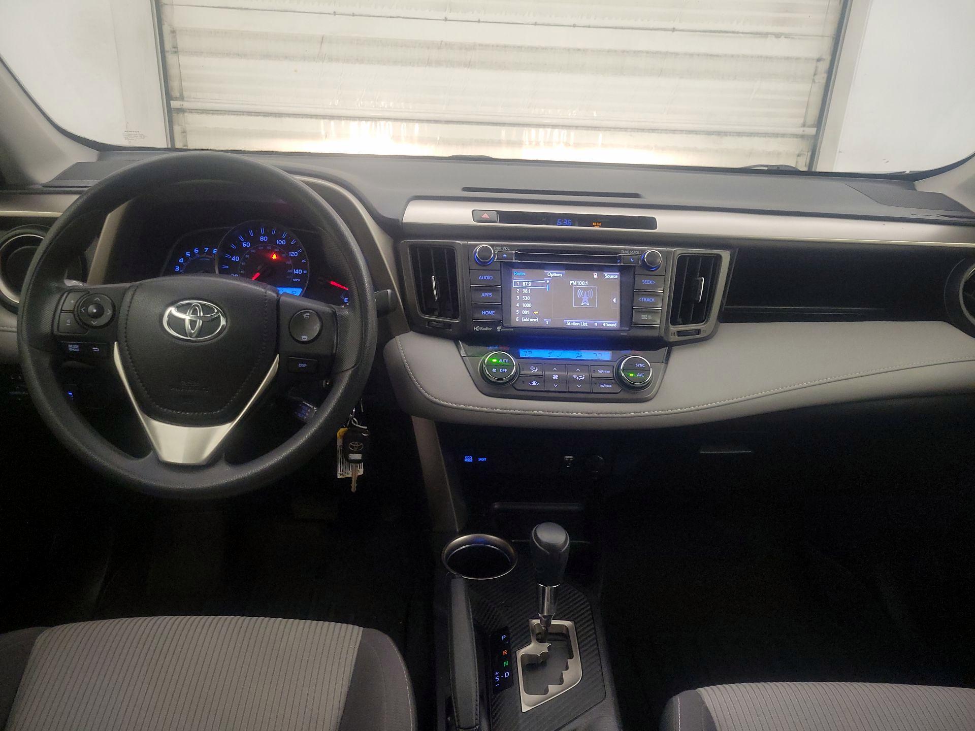 Thumbnail: 2014 Toyota RAV4 - 9