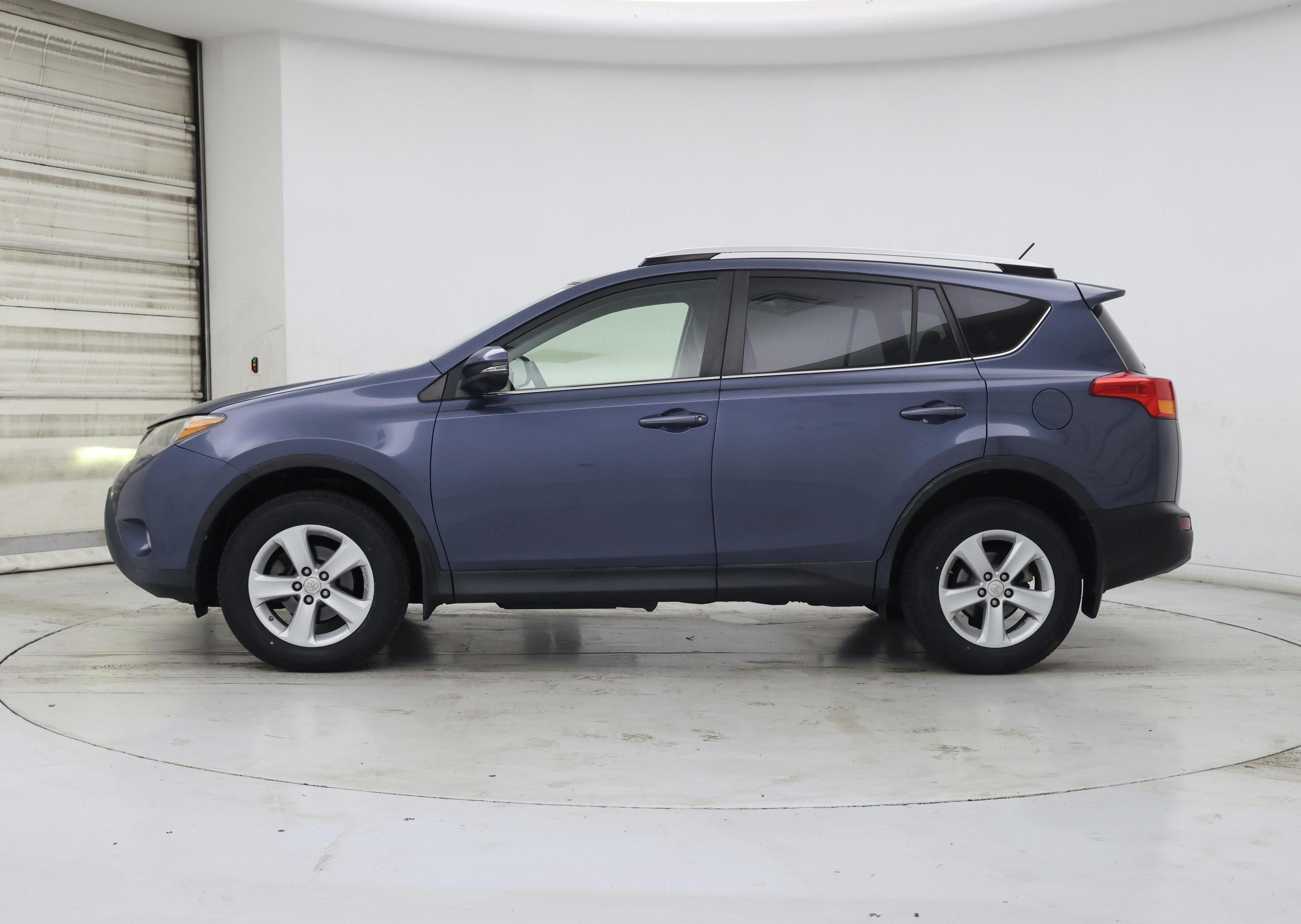 Thumbnail: 2014 Toyota RAV4 - 3