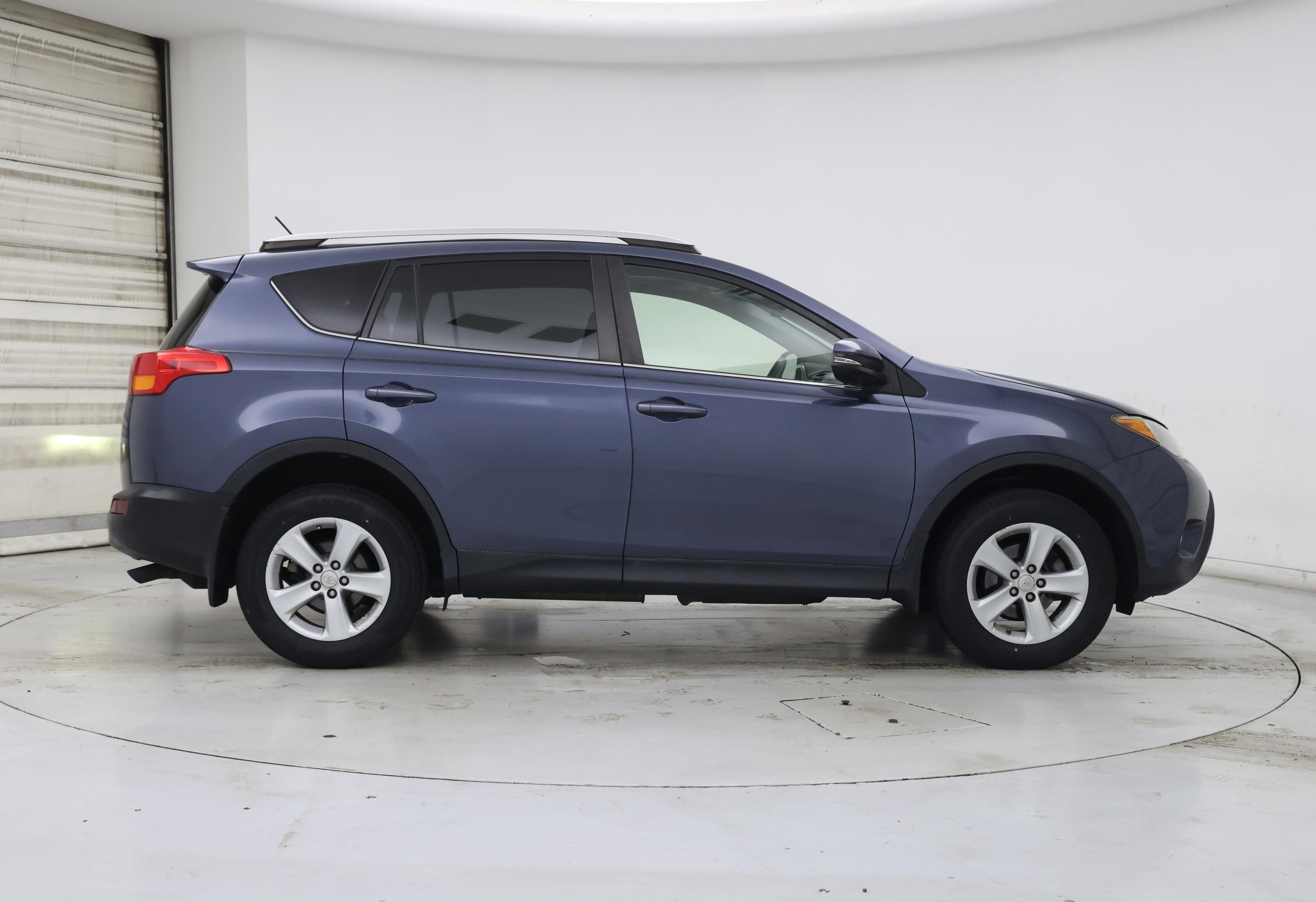 Thumbnail: 2014 Toyota RAV4 - 7