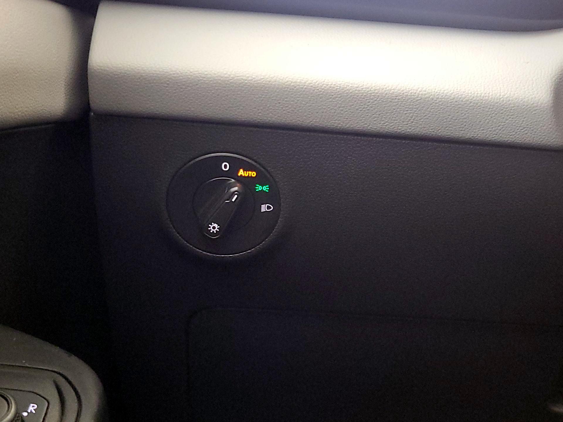 Thumbnail: 2022 Volkswagen Taos - 13