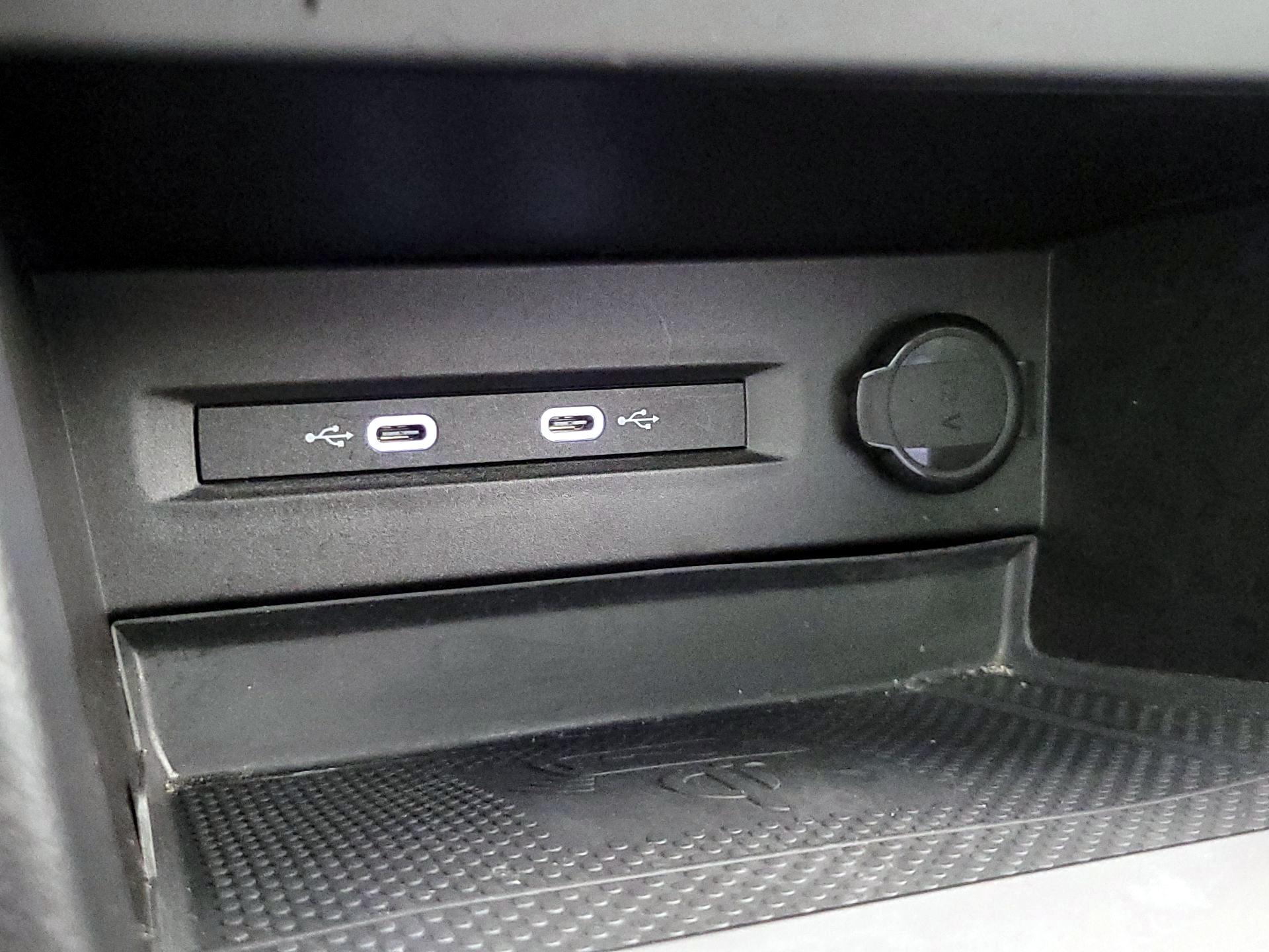 Thumbnail: 2022 Volkswagen Taos - 18