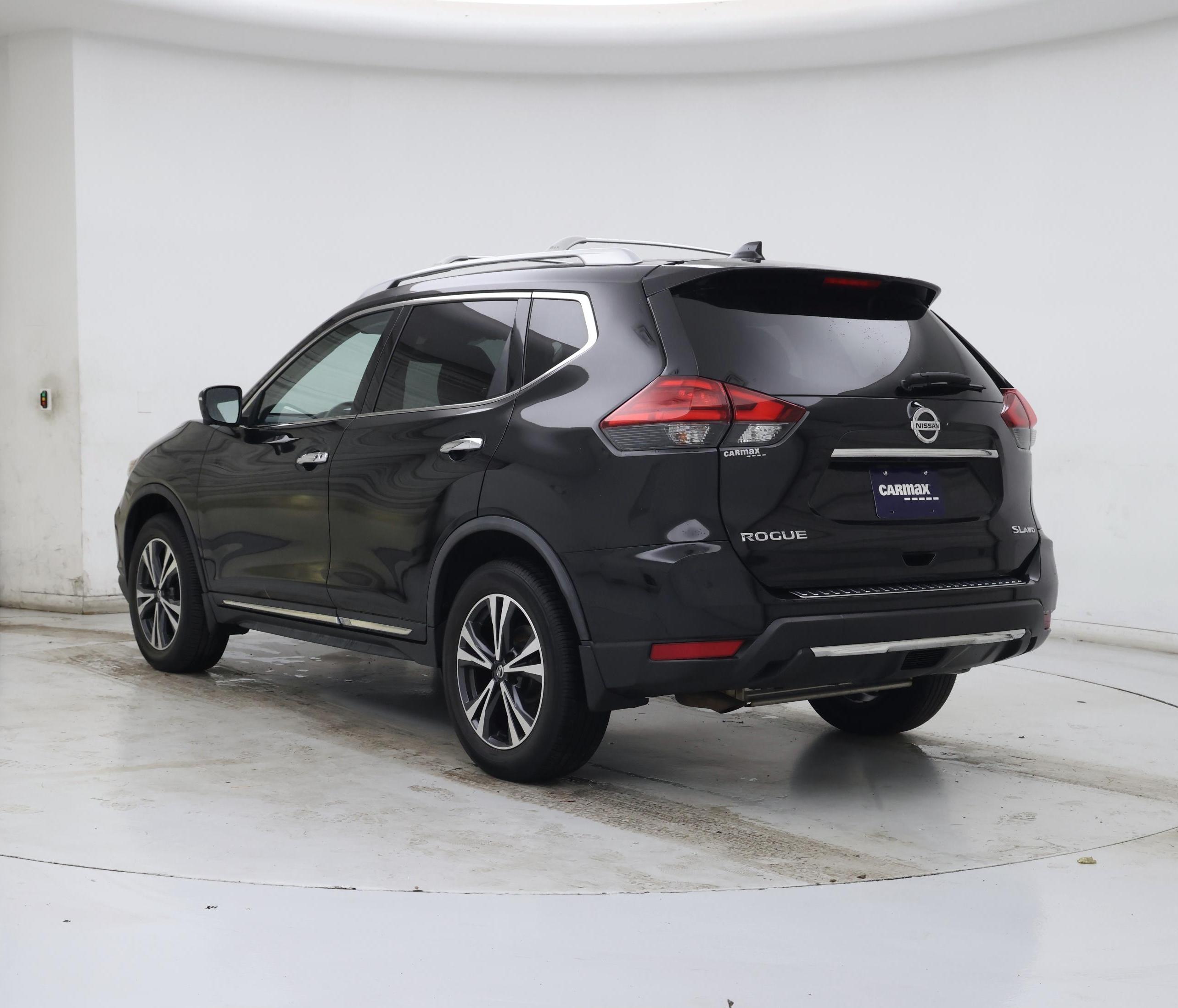 Thumbnail: 2017 Nissan Rogue - 2