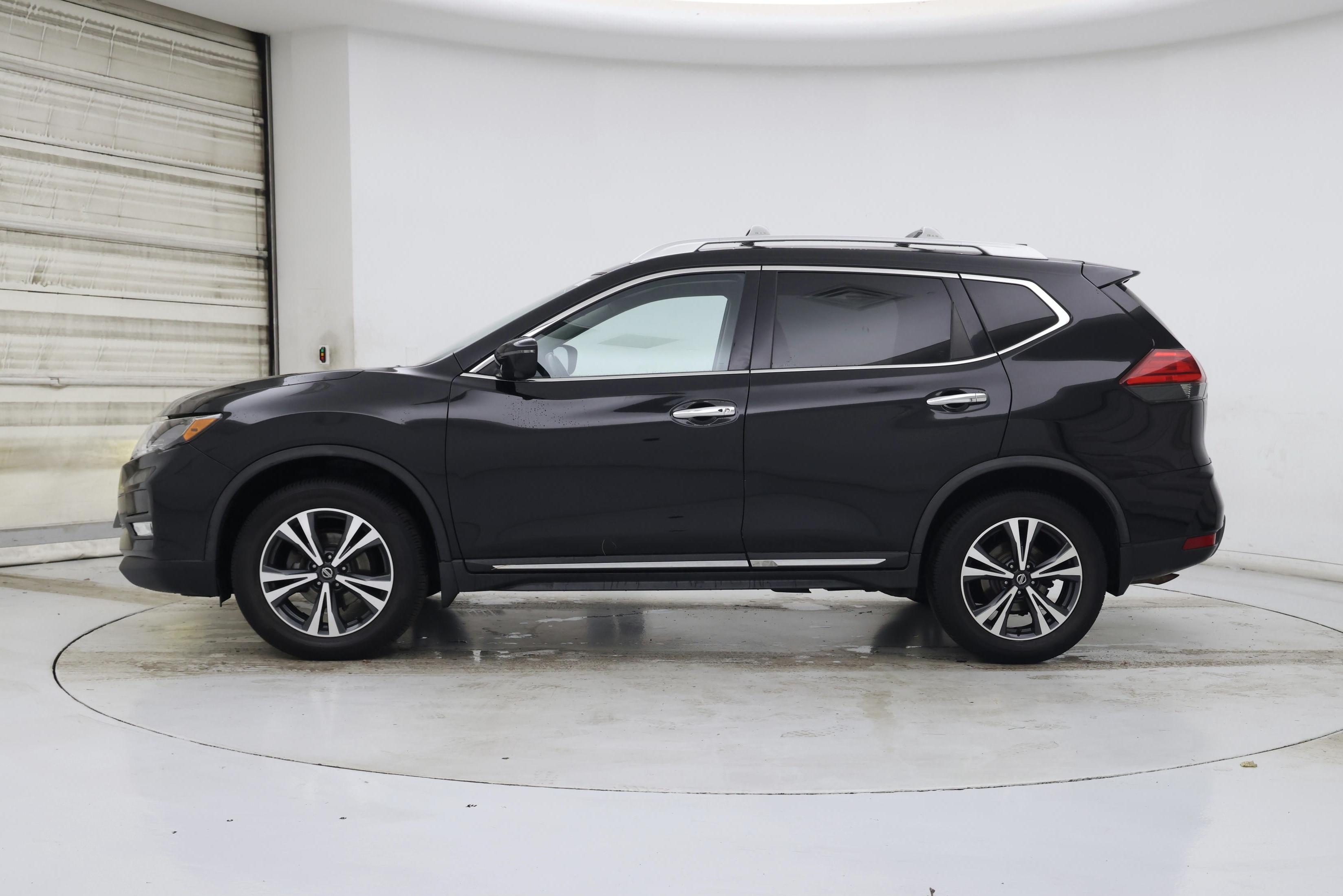 Thumbnail: 2017 Nissan Rogue - 3