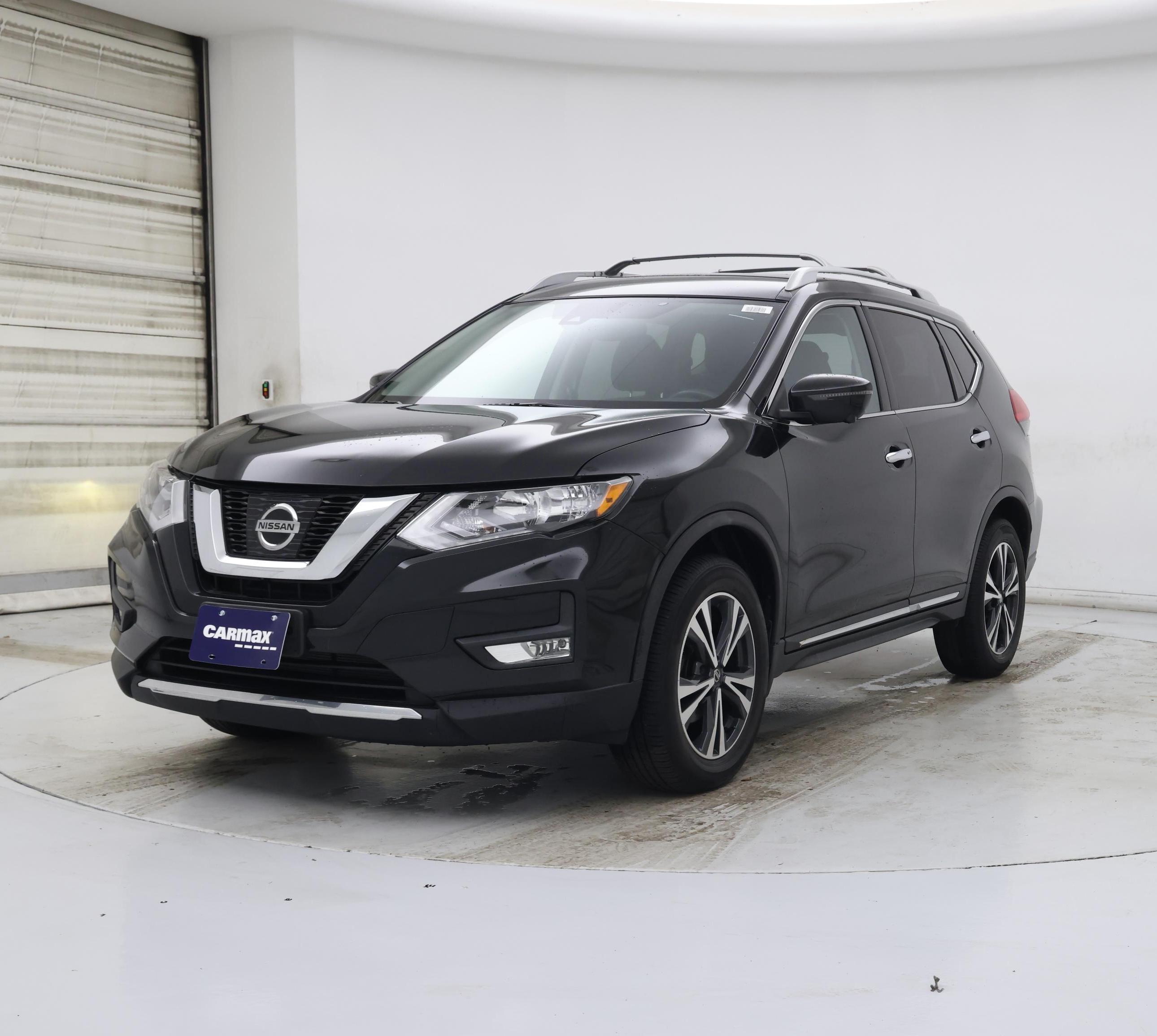 Thumbnail: 2017 Nissan Rogue - 4