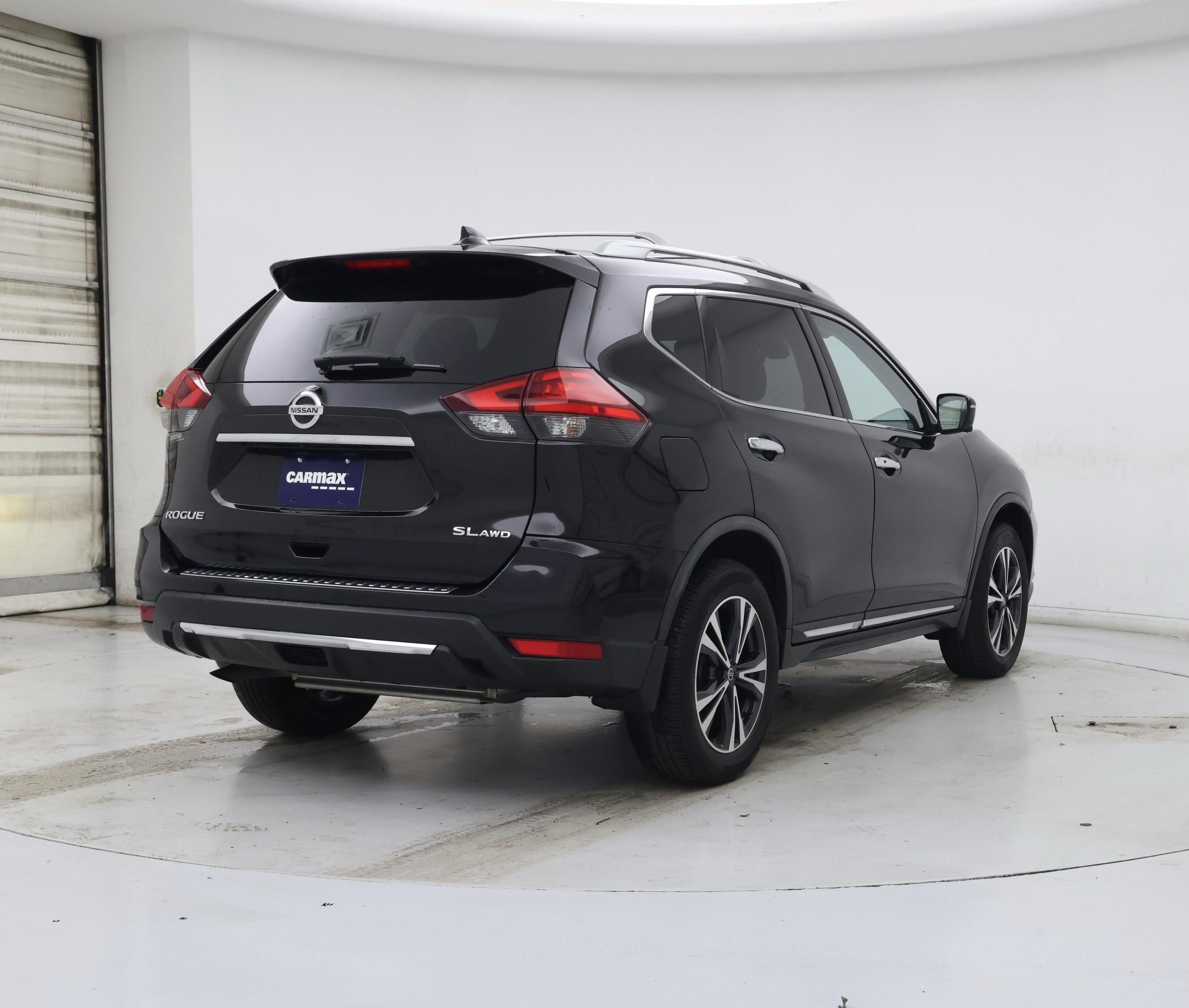 Thumbnail: 2017 Nissan Rogue - 8