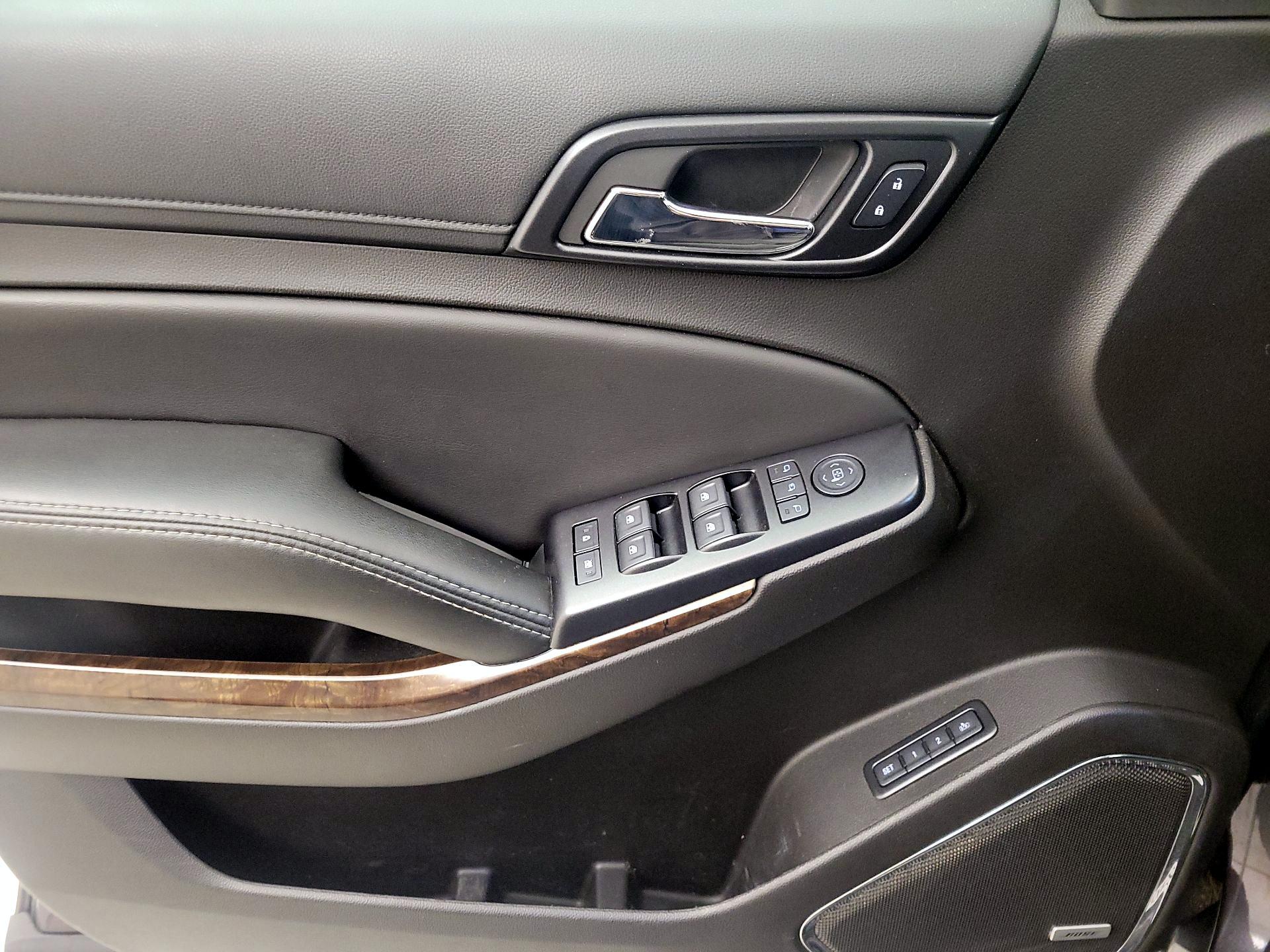 Thumbnail: 2017 Chevrolet Tahoe - 12