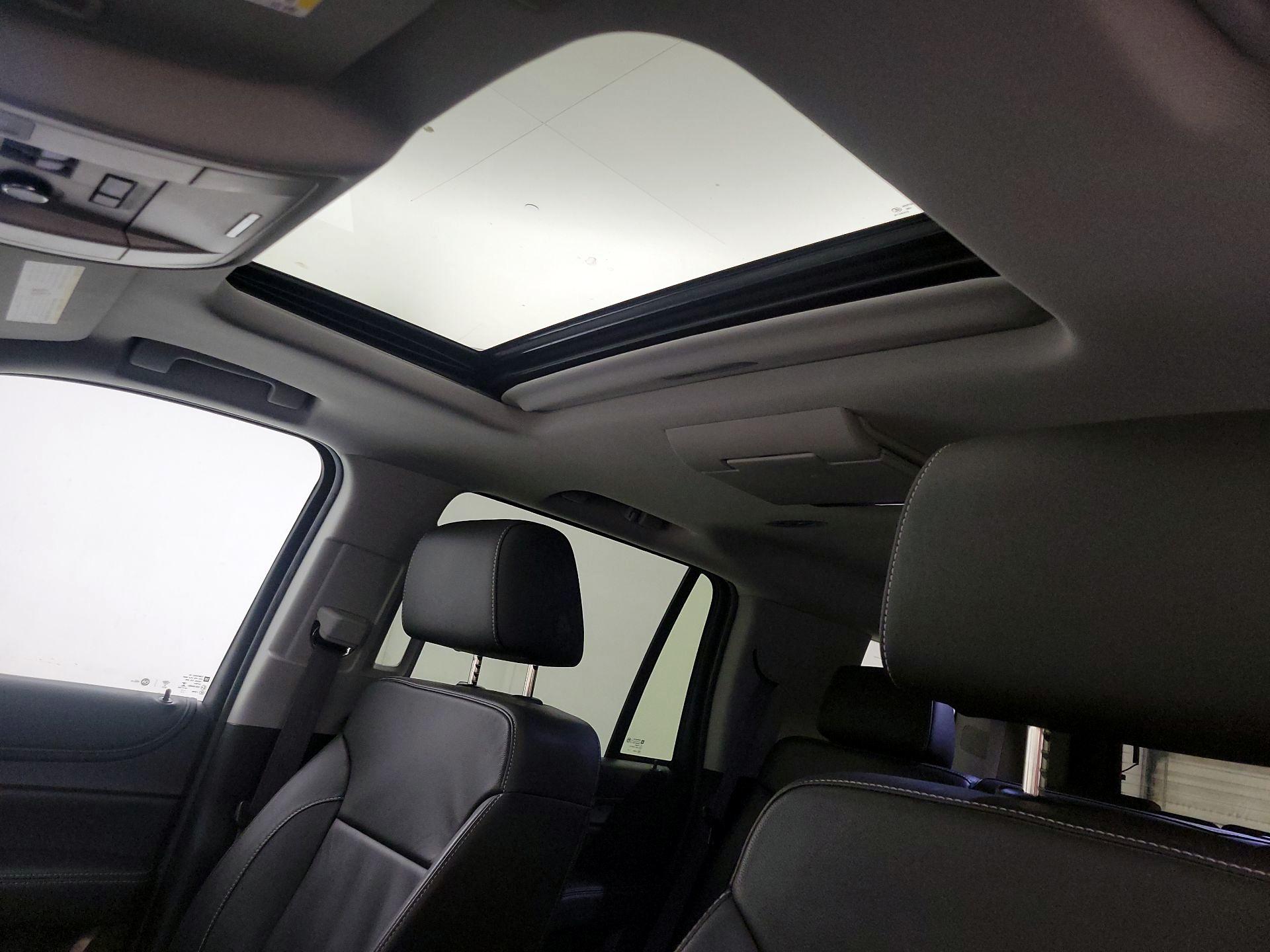 Thumbnail: 2017 Chevrolet Tahoe - 20