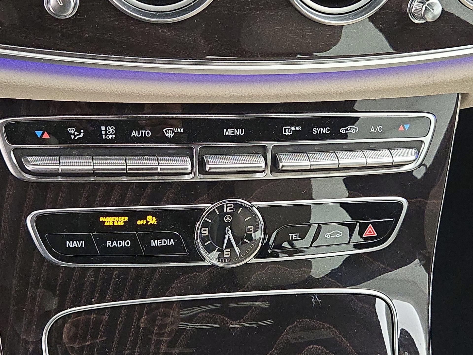 Thumbnail: 2019 Mercedes-Benz E-Class - 17