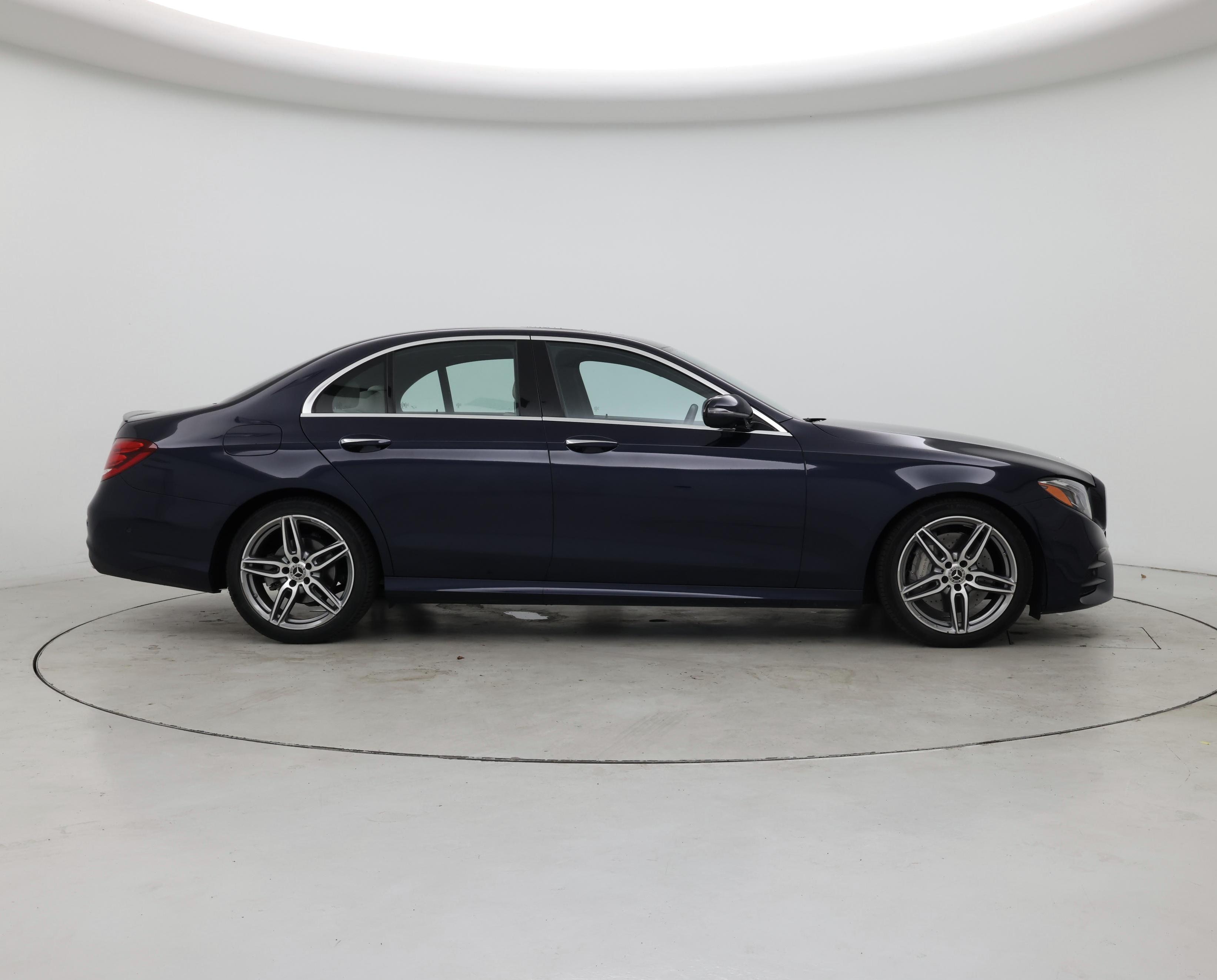 Thumbnail: 2019 Mercedes-Benz E-Class - 7