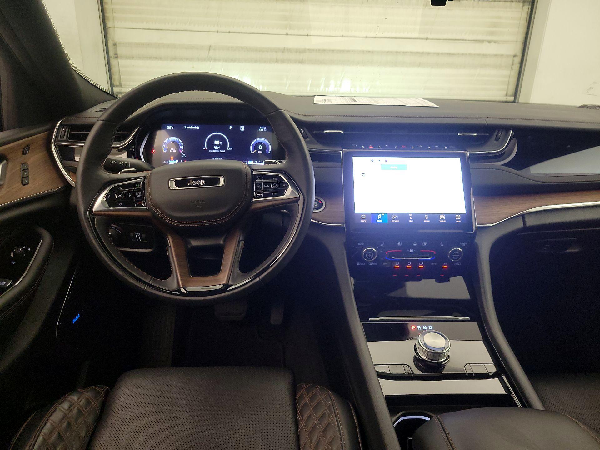 Thumbnail: 2023 Jeep Grand Cherokee - 10