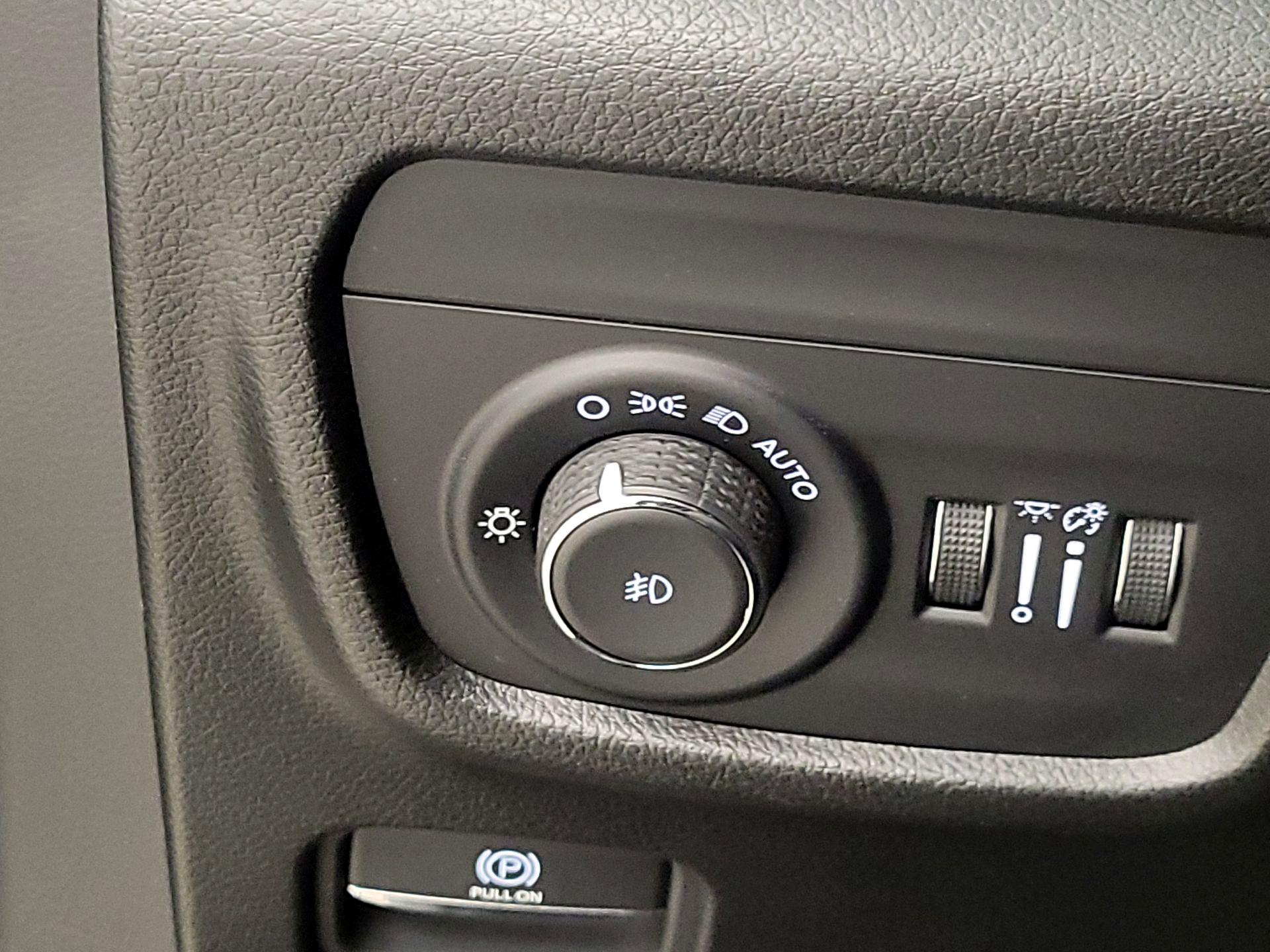 Thumbnail: 2023 Jeep Grand Cherokee - 13