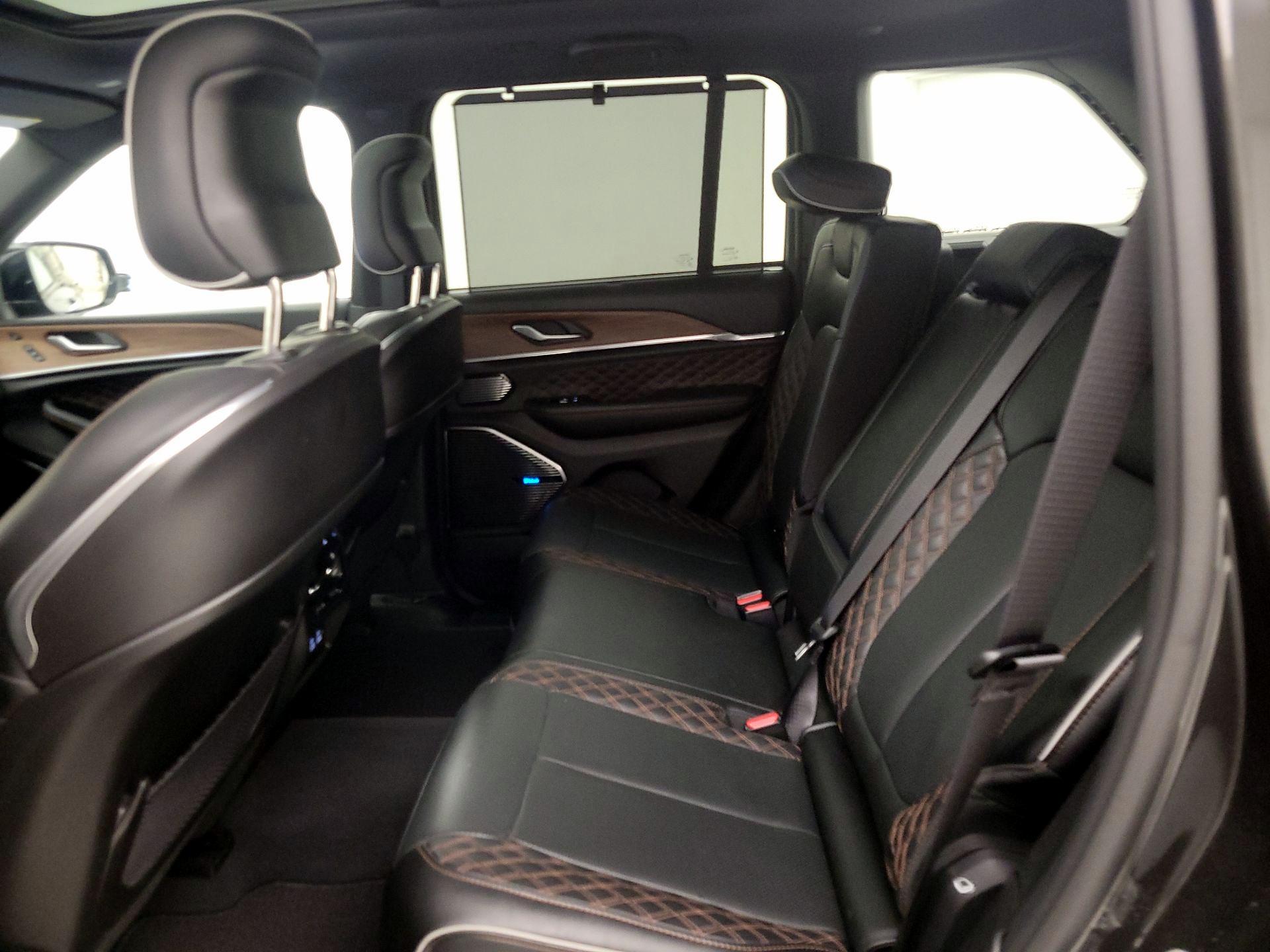 Thumbnail: 2023 Jeep Grand Cherokee - 20